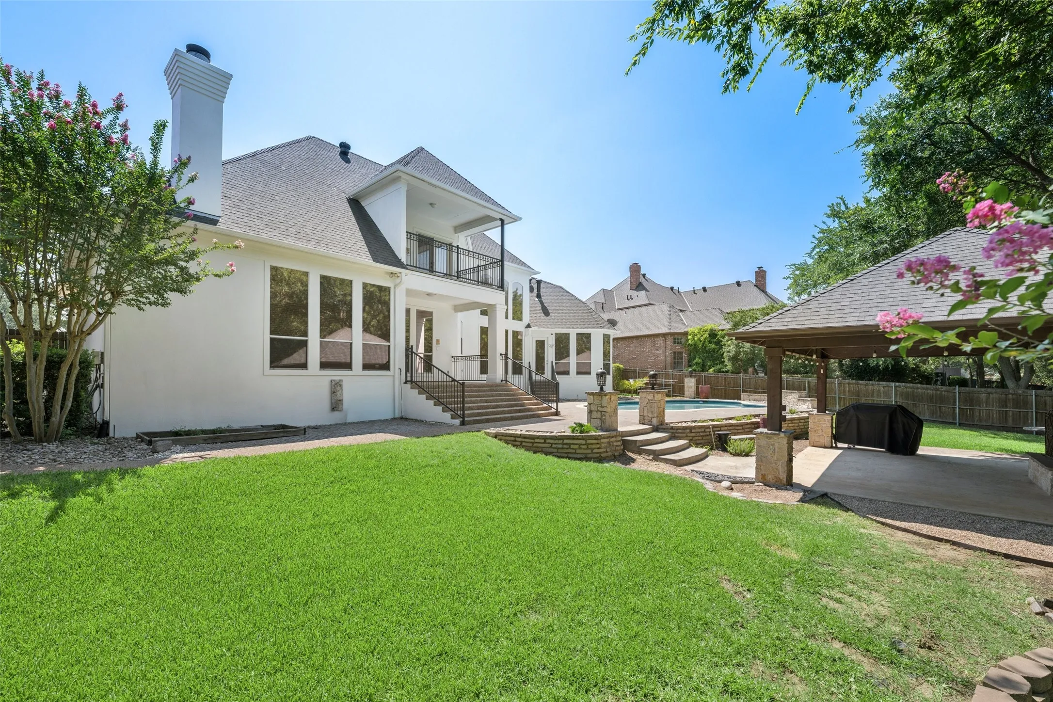 Single Family Residence For Sale in Tarrant County , 920 Independence Parkway, Southlake, Texas 76092, 5 Bedroom, 5 Bathroom, 3 Garage spaces, 4,669 Sqft, built in 1996, mls#21276813, Real Estate Agent in Southlake, Homes For Sale in Tarrant county, Homes For Sale in Southlake, Realtor in Southlake Texas, Real Estate Brokerage Independent Realty Texas, Luminita Cordes Realtor