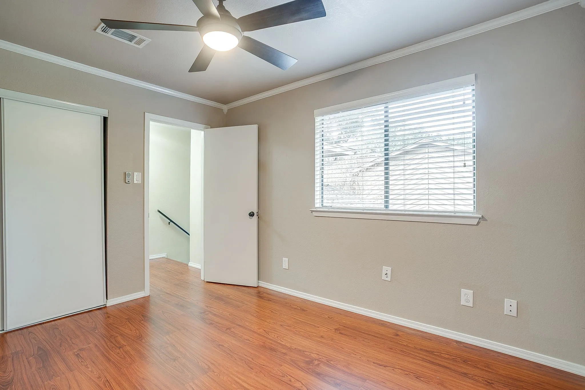 Townhouse For Sale in Tarrant County , 5714 Cedar Creek Drive, Benbrook, Texas 76109, 3 Bedrooms, 2 Bathrooms, Garage spaces, 1,155 Sqft, built in 1984, Price $199,900, mls#21291851, Real Estate Agent in Benbrook, Homes For Sale in Tarrant county, Homes For Sale in Benbrook, Realtor in Benbrook Texas, Real Estate Brokerage Independent Realty Texas, Luminita Cordes Realtor