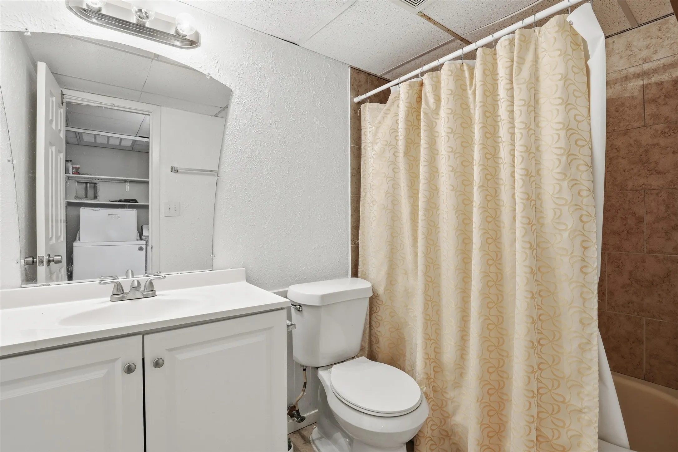 Duplex For Rent in Tarrant County , 6811 Trail Lake Drive, Fort Worth, Texas 76133, 2 Bedroom, 2 Bathroom, Garage spaces, 2,310 Sqft, built in 1970, mls#21291857, Real Estate Agent in Fort Worth, Homes For Rent in Tarrant county, Homes For Rent in Fort Worth, Realtor in Fort Worth Texas, Real Estate Brokerage Independent Realty Texas, Luminita Cordes Realtor