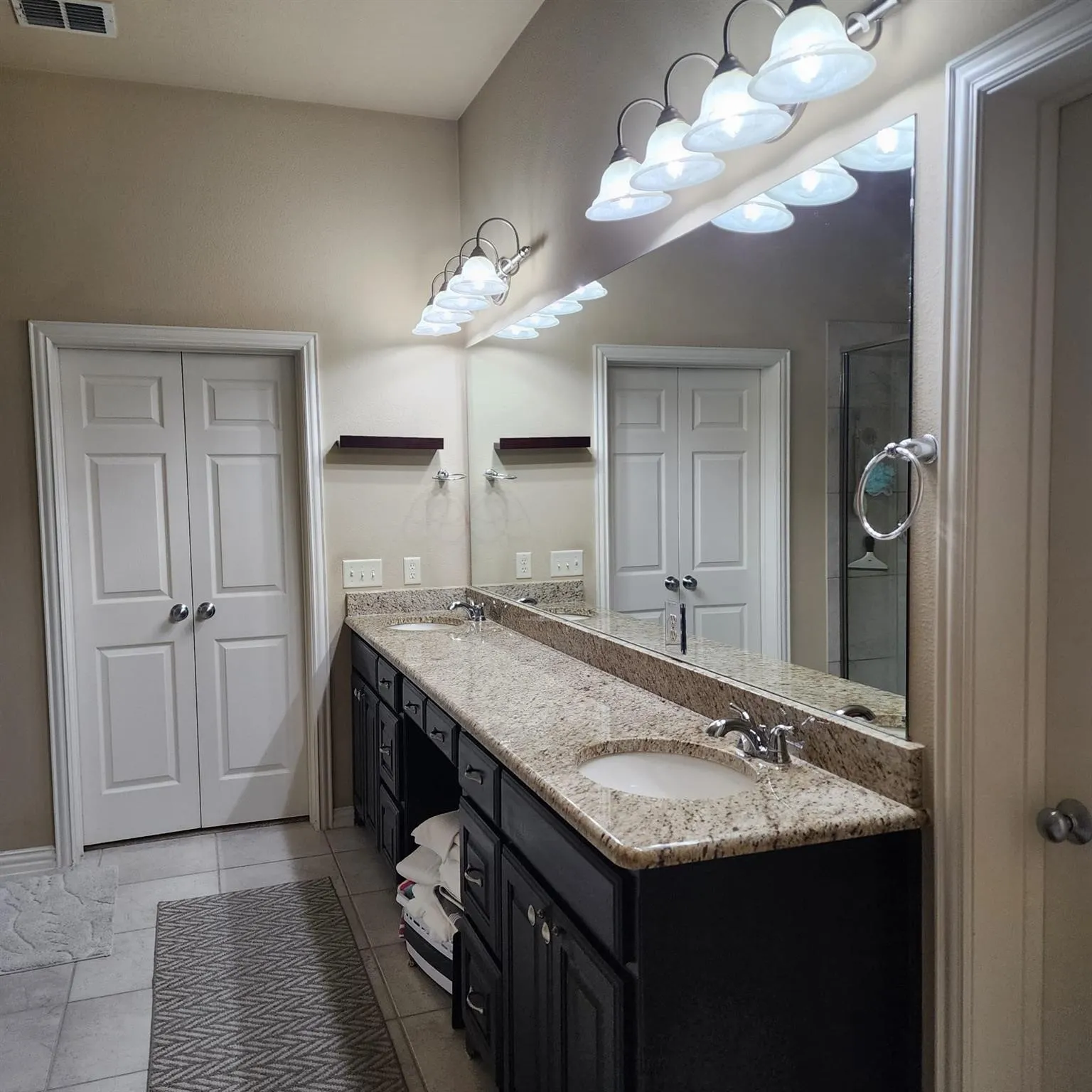 Single Family Residence For Rent in Collin County , 10082 Drawbridge Drive, Frisco, Texas 75035, 4 Bedroom, 4 Bathroom, 2 Garage spaces, 3,501 Sqft, built in 2010, mls#21286718, Real Estate Agent in Frisco, Homes For Rent in Collin county, Homes For Rent in Frisco, Realtor in Frisco Texas, Real Estate Brokerage Independent Realty Texas, Luminita Cordes Realtor