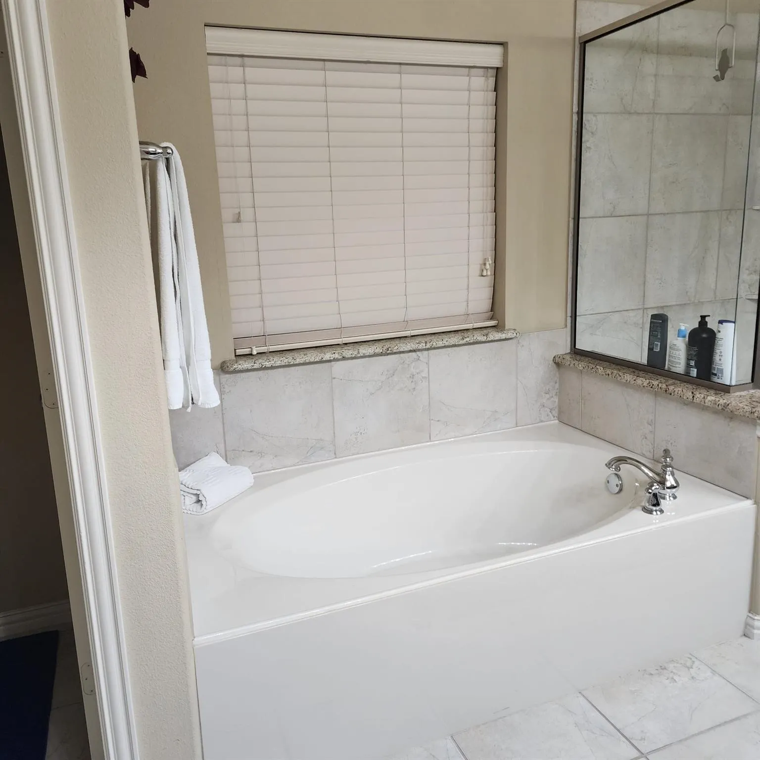 Single Family Residence For Rent in Collin County , 10082 Drawbridge Drive, Frisco, Texas 75035, 4 Bedroom, 4 Bathroom, 2 Garage spaces, 3,501 Sqft, built in 2010, mls#21286718, Real Estate Agent in Frisco, Homes For Rent in Collin county, Homes For Rent in Frisco, Realtor in Frisco Texas, Real Estate Brokerage Independent Realty Texas, Luminita Cordes Realtor