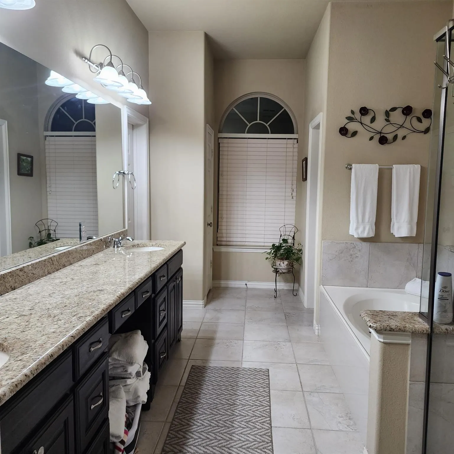 Single Family Residence For Rent in Collin County , 10082 Drawbridge Drive, Frisco, Texas 75035, 4 Bedroom, 4 Bathroom, 2 Garage spaces, 3,501 Sqft, built in 2010, mls#21286718, Real Estate Agent in Frisco, Homes For Rent in Collin county, Homes For Rent in Frisco, Realtor in Frisco Texas, Real Estate Brokerage Independent Realty Texas, Luminita Cordes Realtor