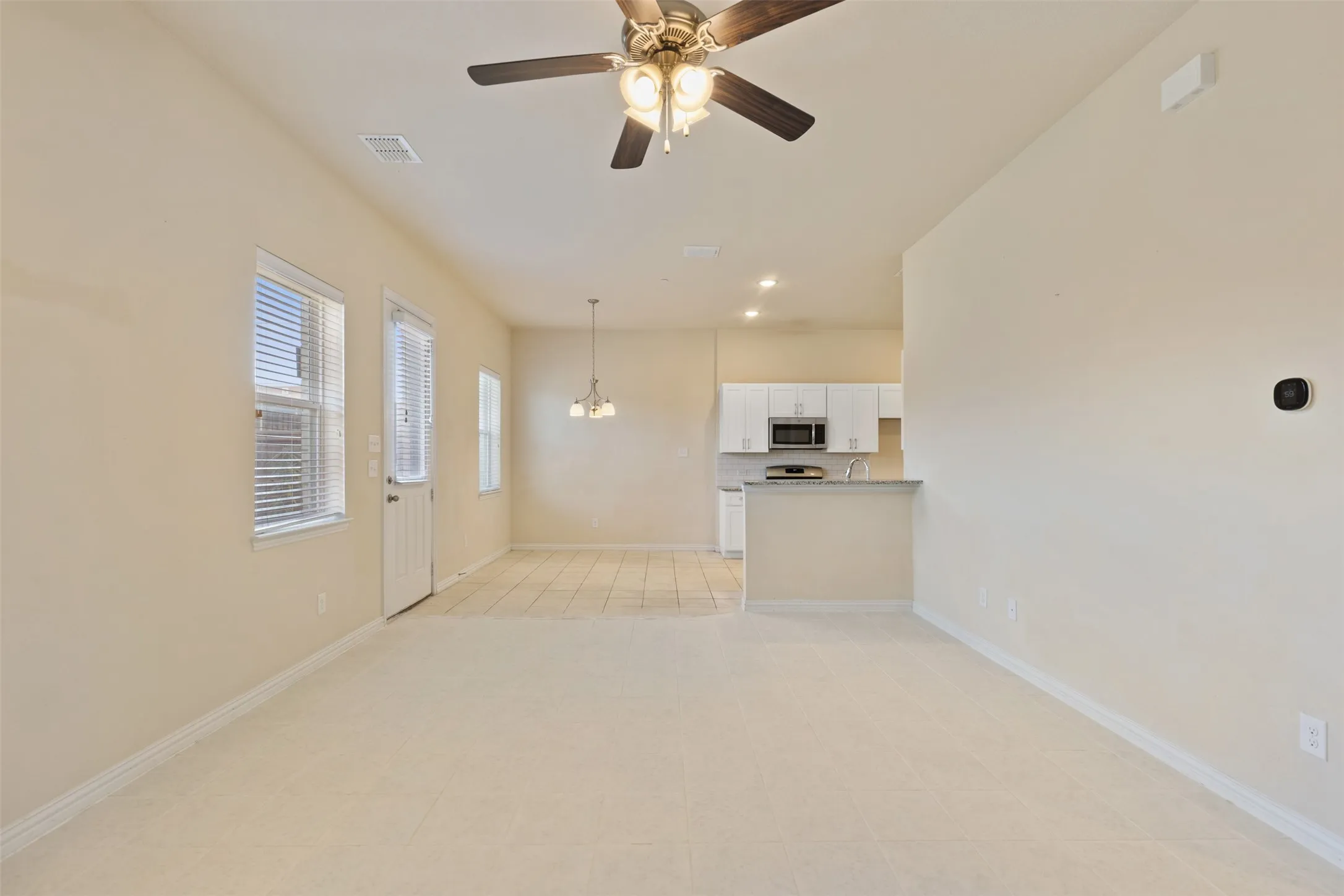 Townhouse For Sale in Dallas County , 1904 Bethlehem Street, Irving, Texas 75061, 3 Bedroom, 3 Bathroom, 2 Garage spaces, 1,933 Sqft, built in 2019, mls#21287539, Real Estate Agent in Irving, Homes For Sale in Dallas county, Homes For Sale in Irving, Realtor in Irving Texas, Real Estate Brokerage Independent Realty Texas, Luminita Cordes Realtor