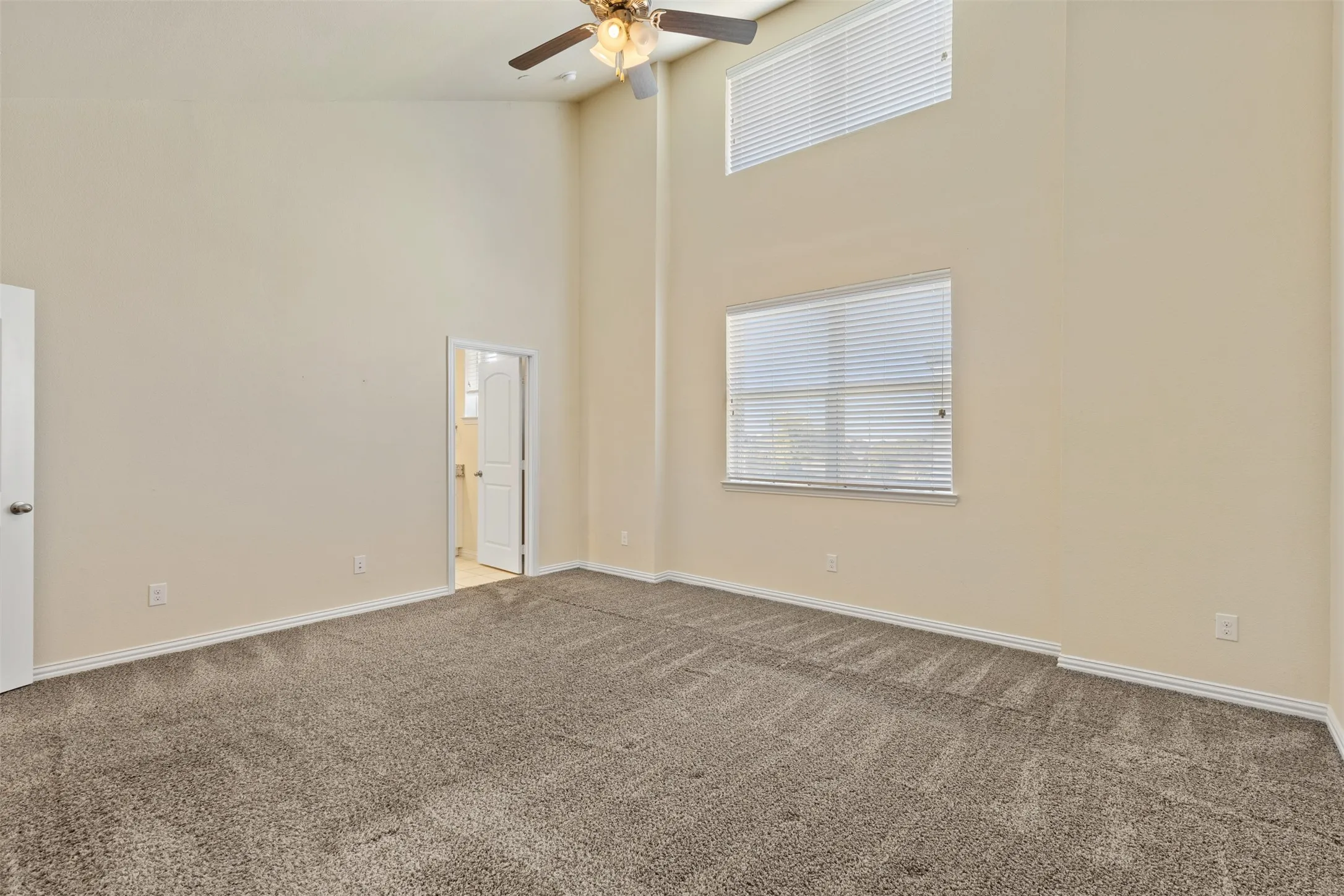 Townhouse For Sale in Dallas County , 1904 Bethlehem Street, Irving, Texas 75061, 3 Bedroom, 3 Bathroom, 2 Garage spaces, 1,933 Sqft, built in 2019, mls#21287539, Real Estate Agent in Irving, Homes For Sale in Dallas county, Homes For Sale in Irving, Realtor in Irving Texas, Real Estate Brokerage Independent Realty Texas, Luminita Cordes Realtor