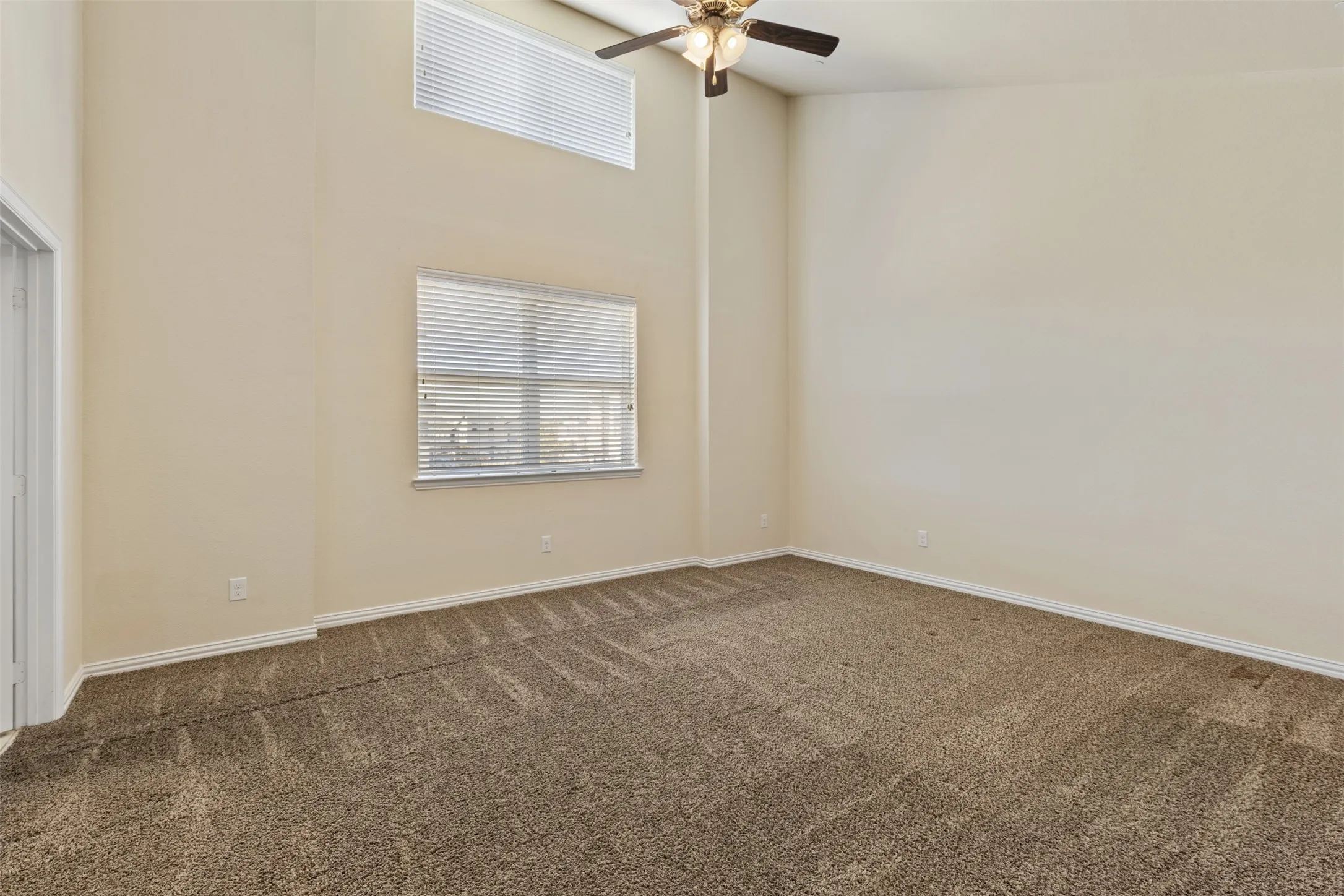 Townhouse For Sale in Dallas County , 1904 Bethlehem Street, Irving, Texas 75061, 3 Bedroom, 3 Bathroom, 2 Garage spaces, 1,933 Sqft, built in 2019, mls#21287539, Real Estate Agent in Irving, Homes For Sale in Dallas county, Homes For Sale in Irving, Realtor in Irving Texas, Real Estate Brokerage Independent Realty Texas, Luminita Cordes Realtor