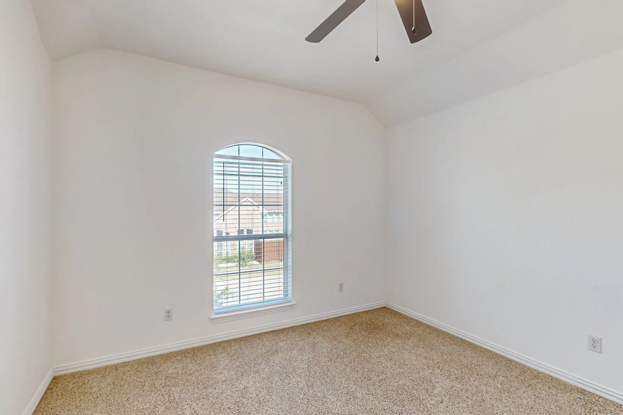 Single Family Residence For Rent in Dallas County , 8609 Rugby Drive, Irving, Texas 75063, 4 Bedroom, 3 Bathroom, 2 Garage spaces, 2,967 Sqft, built in 2003, mls#21291863, Real Estate Agent in Irving, Homes For Rent in Dallas county, Homes For Rent in Irving, Realtor in Irving Texas, Real Estate Brokerage Independent Realty Texas, Luminita Cordes Realtor