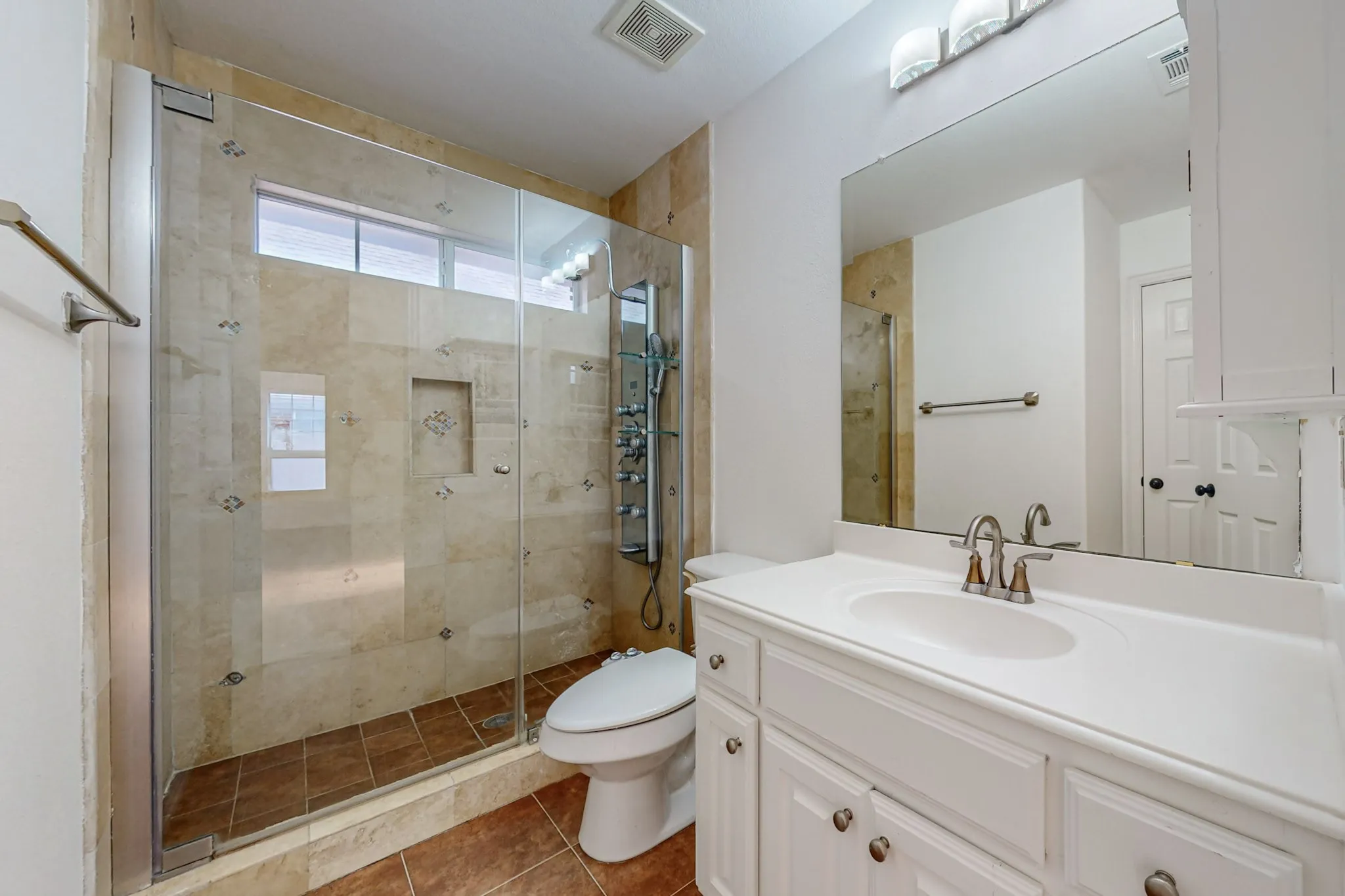 Single Family Residence For Rent in Dallas County , 8609 Rugby Drive, Irving, Texas 75063, 4 Bedroom, 3 Bathroom, 2 Garage spaces, 2,967 Sqft, built in 2003, mls#21291863, Real Estate Agent in Irving, Homes For Rent in Dallas county, Homes For Rent in Irving, Realtor in Irving Texas, Real Estate Brokerage Independent Realty Texas, Luminita Cordes Realtor