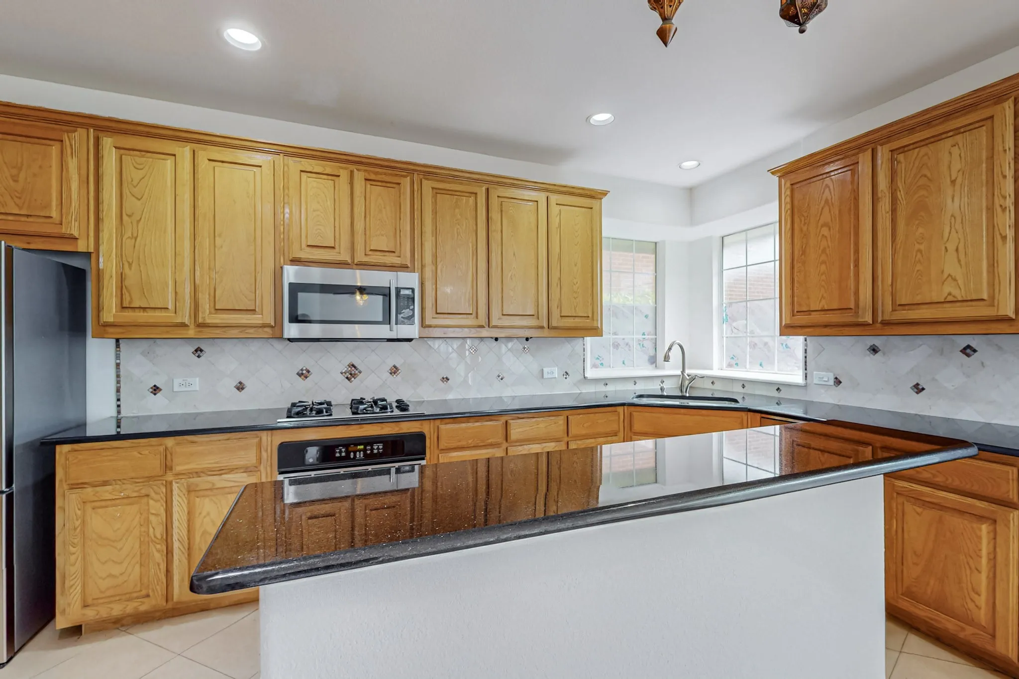 Single Family Residence For Rent in Dallas County , 8609 Rugby Drive, Irving, Texas 75063, 4 Bedroom, 3 Bathroom, 2 Garage spaces, 2,967 Sqft, built in 2003, mls#21291863, Real Estate Agent in Irving, Homes For Rent in Dallas county, Homes For Rent in Irving, Realtor in Irving Texas, Real Estate Brokerage Independent Realty Texas, Luminita Cordes Realtor