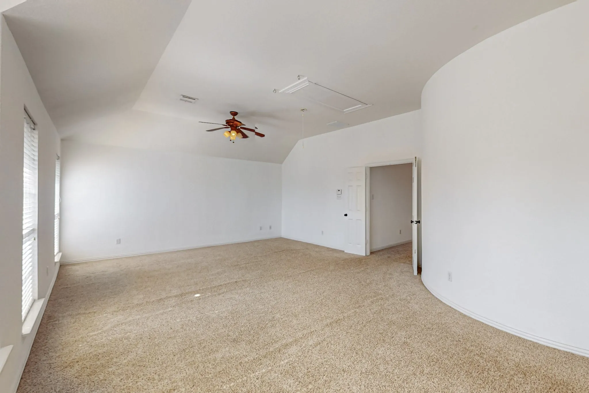 Single Family Residence For Rent in Dallas County , 8609 Rugby Drive, Irving, Texas 75063, 4 Bedroom, 3 Bathroom, 2 Garage spaces, 2,967 Sqft, built in 2003, mls#21291863, Real Estate Agent in Irving, Homes For Rent in Dallas county, Homes For Rent in Irving, Realtor in Irving Texas, Real Estate Brokerage Independent Realty Texas, Luminita Cordes Realtor