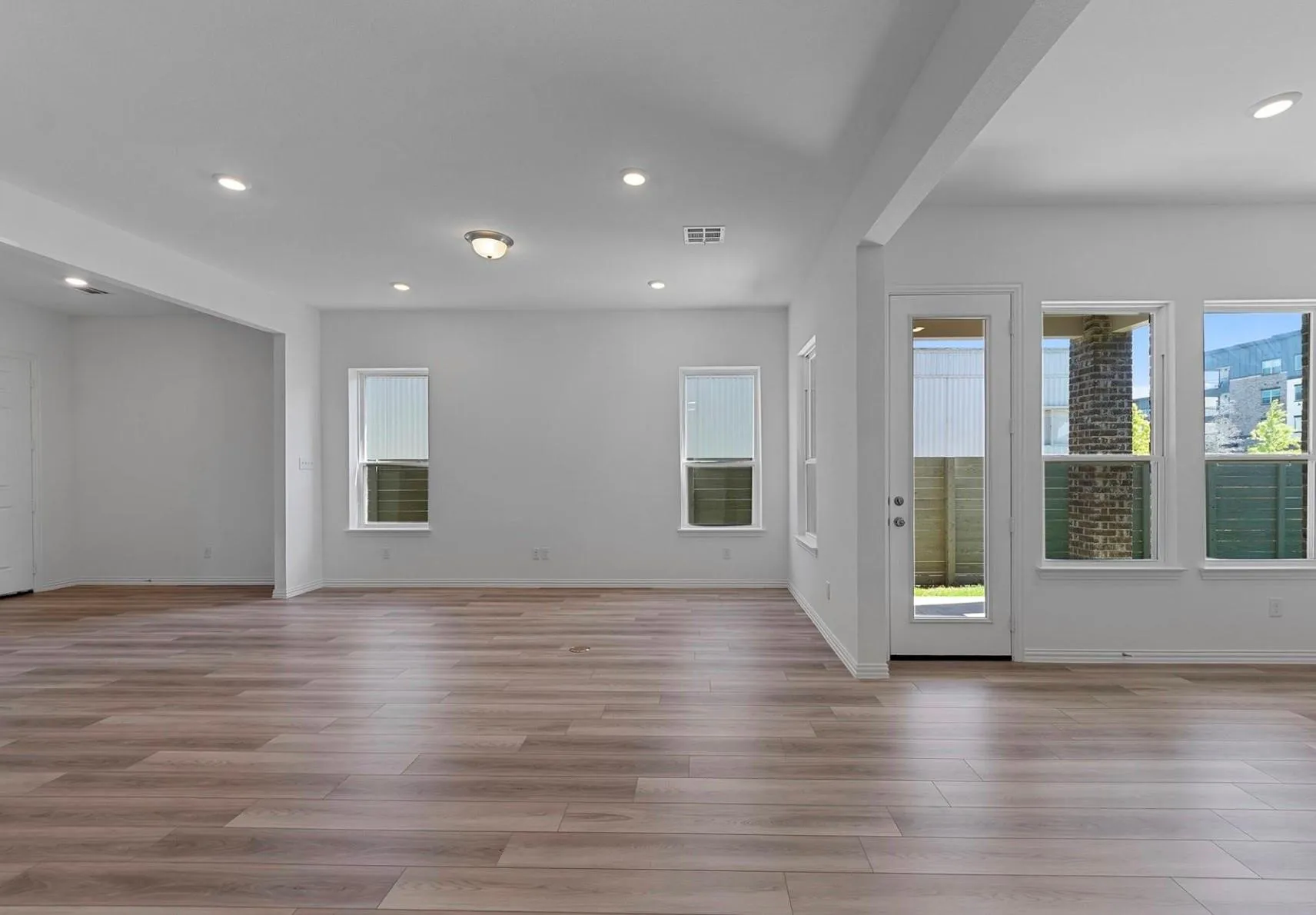 Single Family Residence For Rent in Dallas County , 3309 Penn Boulevard, Sachse, Texas 75048, 3 Bedroom, 3 Bathroom, 2 Garage spaces, 2,054 Sqft, built in 2022, mls#21291868, Real Estate Agent in Sachse, Homes For Rent in Dallas county, Homes For Rent in Sachse, Realtor in Sachse Texas, Real Estate Brokerage Independent Realty Texas, Luminita Cordes Realtor