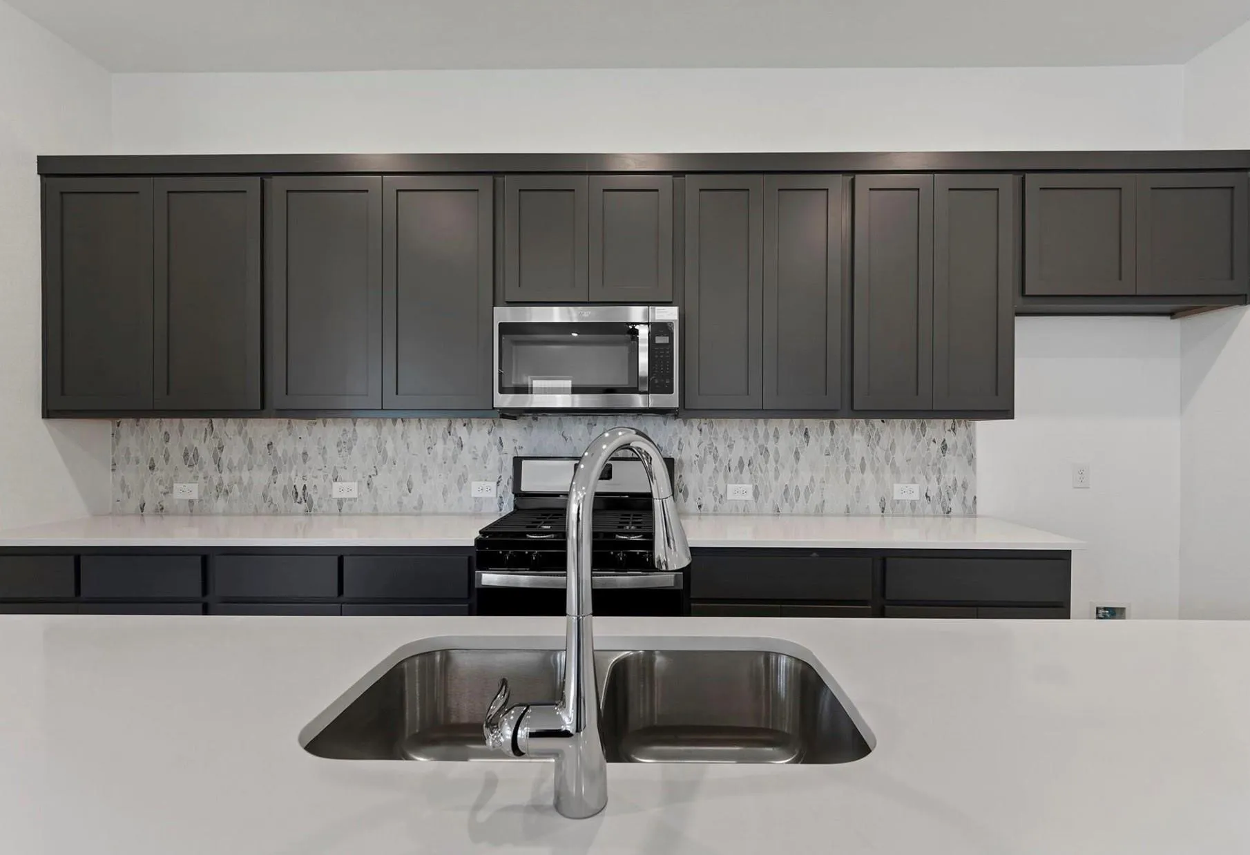 Single Family Residence For Rent in Dallas County , 3309 Penn Boulevard, Sachse, Texas 75048, 3 Bedroom, 3 Bathroom, 2 Garage spaces, 2,054 Sqft, built in 2022, mls#21291868, Real Estate Agent in Sachse, Homes For Rent in Dallas county, Homes For Rent in Sachse, Realtor in Sachse Texas, Real Estate Brokerage Independent Realty Texas, Luminita Cordes Realtor