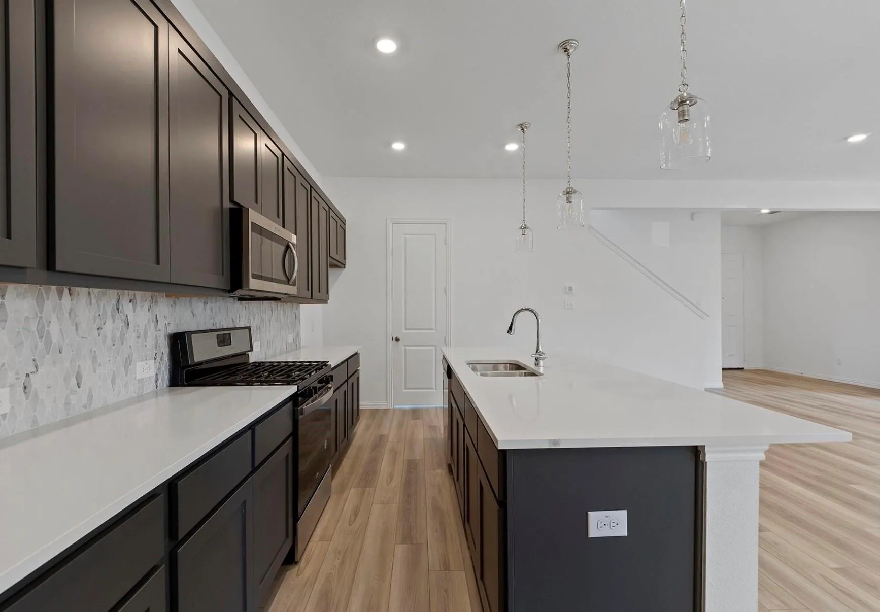Single Family Residence For Rent in Dallas County , 3309 Penn Boulevard, Sachse, Texas 75048, 3 Bedroom, 3 Bathroom, 2 Garage spaces, 2,054 Sqft, built in 2022, mls#21291868, Real Estate Agent in Sachse, Homes For Rent in Dallas county, Homes For Rent in Sachse, Realtor in Sachse Texas, Real Estate Brokerage Independent Realty Texas, Luminita Cordes Realtor