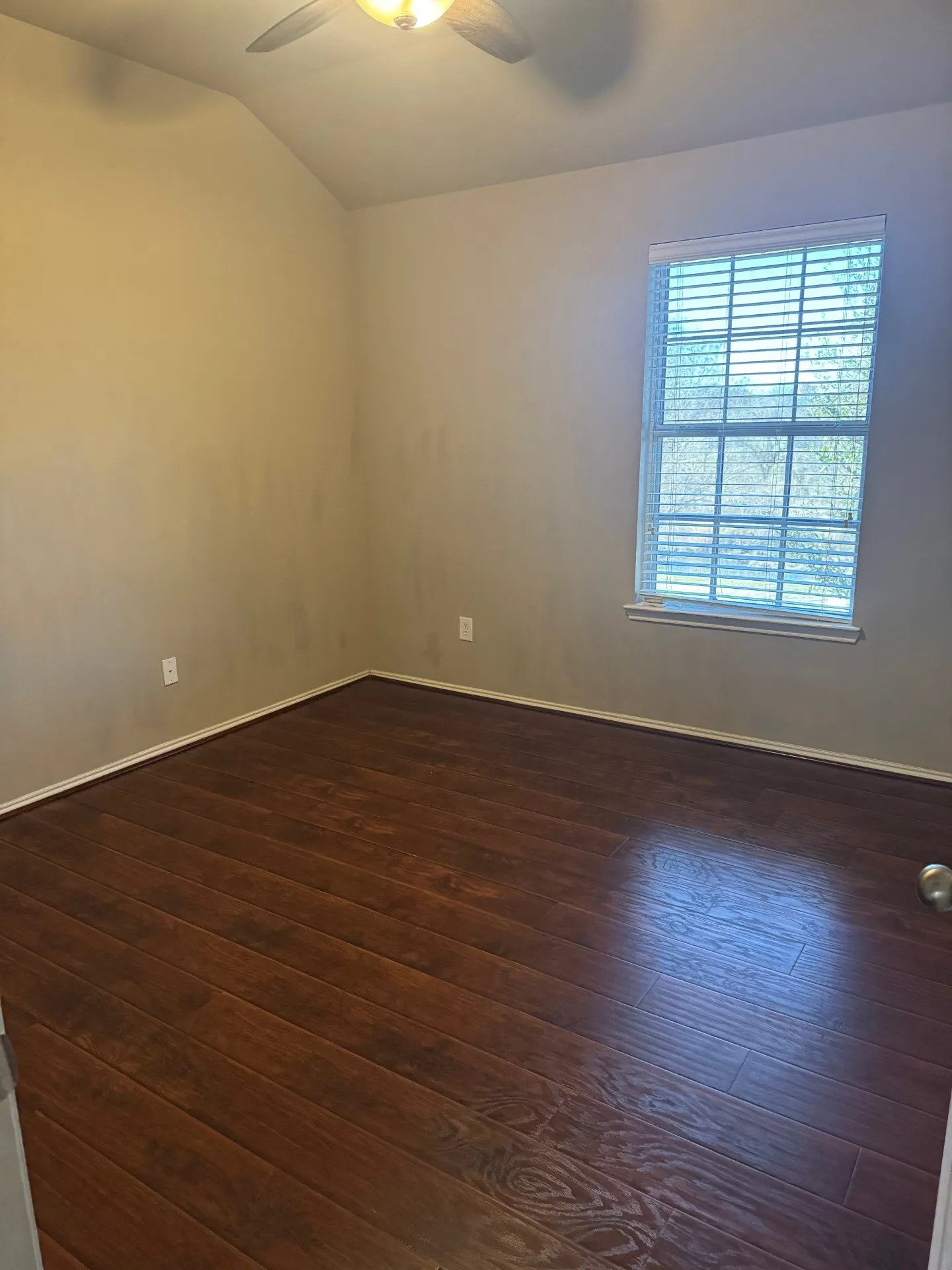 Single Family Residence For Rent in Dallas County , 3102 Red Oak Drive, Sunnyvale, Texas 75182, 4 Bedroom, 3 Bathroom, 2 Garage spaces, 2,918 Sqft, built in 2005, mls#21291884, Real Estate Agent in Sunnyvale, Homes For Rent in Dallas county, Homes For Rent in Sunnyvale, Realtor in Sunnyvale Texas, Real Estate Brokerage Independent Realty Texas, Luminita Cordes Realtor