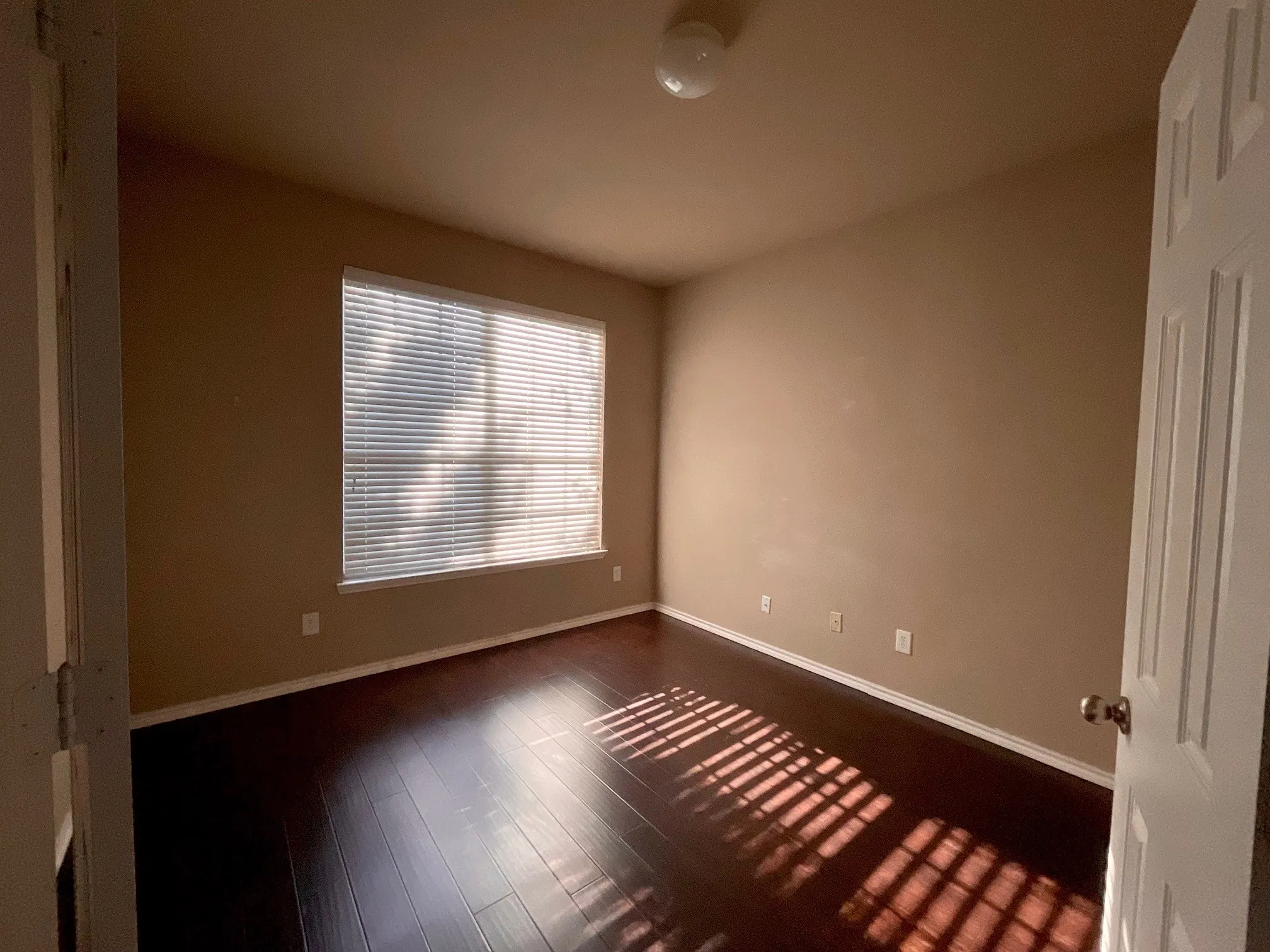 Single Family Residence For Rent in Dallas County , 3102 Red Oak Drive, Sunnyvale, Texas 75182, 4 Bedroom, 3 Bathroom, 2 Garage spaces, 2,918 Sqft, built in 2005, mls#21291884, Real Estate Agent in Sunnyvale, Homes For Rent in Dallas county, Homes For Rent in Sunnyvale, Realtor in Sunnyvale Texas, Real Estate Brokerage Independent Realty Texas, Luminita Cordes Realtor