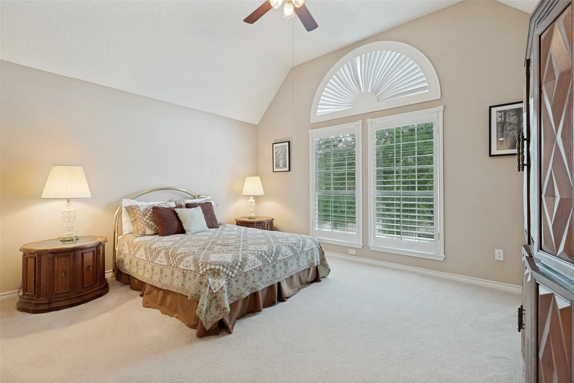 Upstairs bedroom (4 of 5)