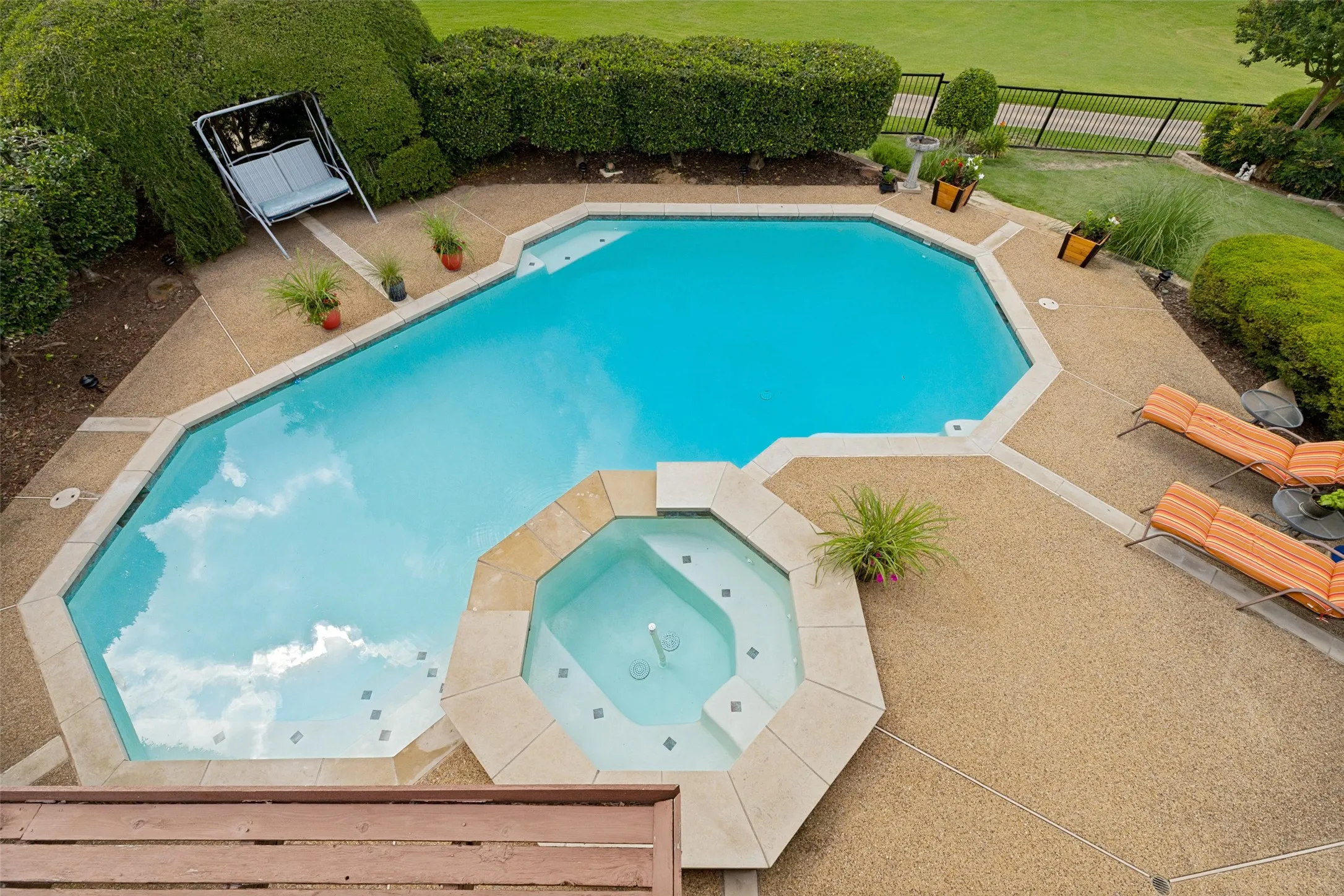 Single Family Residence For Sale in Collin County , 2712 Brookside Lane, Mc Kinney, Texas 75072, 5 Bedroom, 4 Bathroom, 3 Garage spaces, 3,722 Sqft, built in 1991, mls#21291050, Real Estate Agent in Mc Kinney, Homes For Sale in Collin county, Homes For Sale in Mc Kinney, Realtor in Mc Kinney Texas, Real Estate Brokerage Independent Realty Texas, Luminita Cordes Realtor