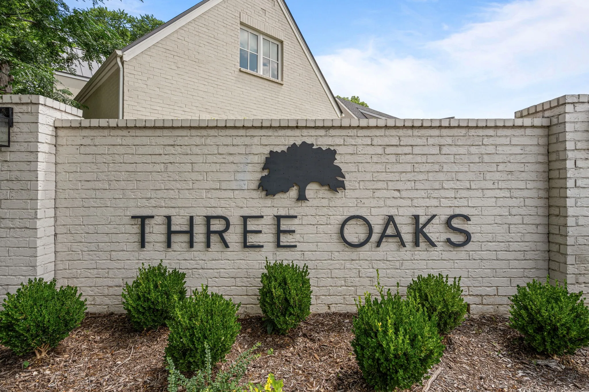 Single Family Residence For Sale in Tarrant County , 5618 Oaks Lane, Westworth Village, Texas 76114, 4 Bedroom, 4 Bathroom, 2 Garage spaces, 2,581 Sqft, built in 2022, mls#21291429, Real Estate Agent in Westworth Village, Homes For Sale in Tarrant county, Homes For Sale in Westworth Village, Realtor in Westworth Village Texas, Real Estate Brokerage Independent Realty Texas, Luminita Cordes Realtor