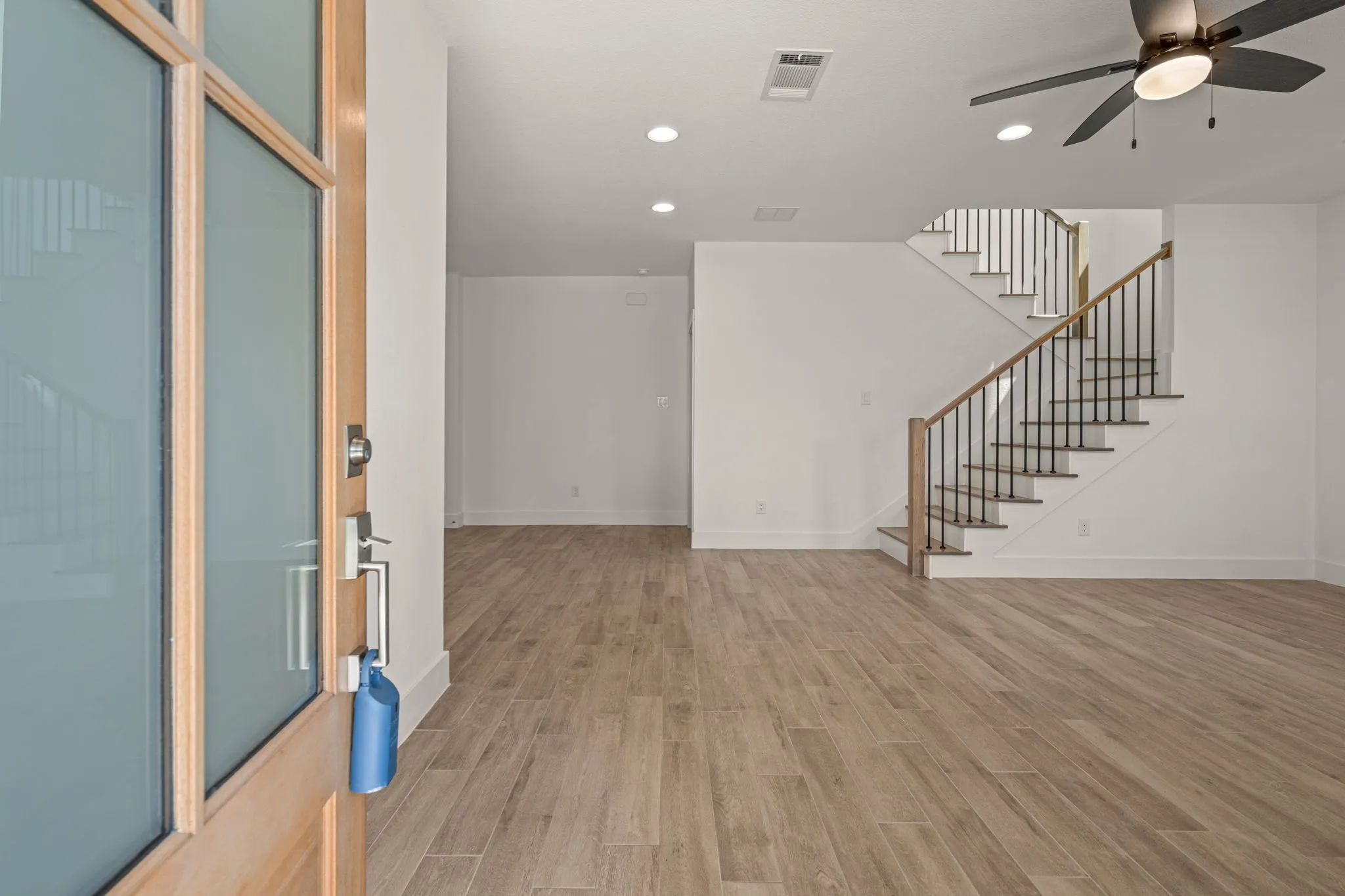 Single Family Residence For Sale in Tarrant County , 5618 Oaks Lane, Westworth Village, Texas 76114, 4 Bedroom, 4 Bathroom, 2 Garage spaces, 2,581 Sqft, built in 2022, mls#21291429, Real Estate Agent in Westworth Village, Homes For Sale in Tarrant county, Homes For Sale in Westworth Village, Realtor in Westworth Village Texas, Real Estate Brokerage Independent Realty Texas, Luminita Cordes Realtor