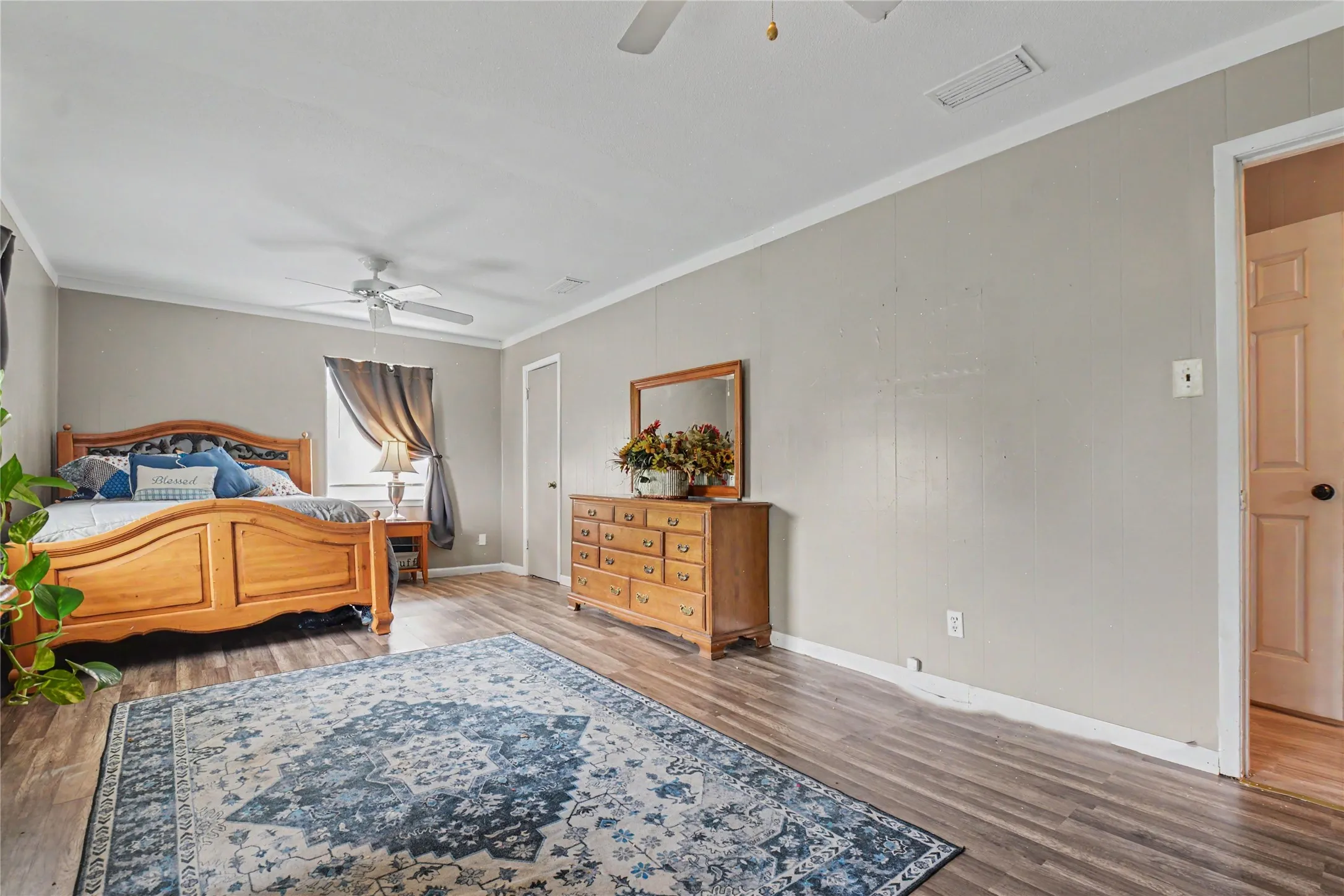 Single Family Residence For Sale in Fannin County , 2382 N FM 1743 Road, Windom, Texas 75492, 3 Bedroom, 3 Bathroom, Garage spaces, 2,197 Sqft, built in 1973, mls#21285433, Real Estate Agent in Windom, Homes For Sale in Fannin county, Homes For Sale in Windom, Realtor in Windom Texas, Real Estate Brokerage Independent Realty Texas, Luminita Cordes Realtor