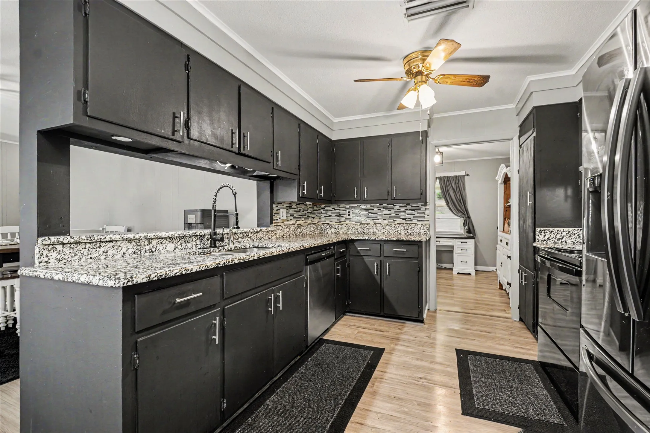 Single Family Residence For Sale in Fannin County , 2382 N FM 1743 Road, Windom, Texas 75492, 3 Bedroom, 3 Bathroom, Garage spaces, 2,197 Sqft, built in 1973, mls#21285433, Real Estate Agent in Windom, Homes For Sale in Fannin county, Homes For Sale in Windom, Realtor in Windom Texas, Real Estate Brokerage Independent Realty Texas, Luminita Cordes Realtor