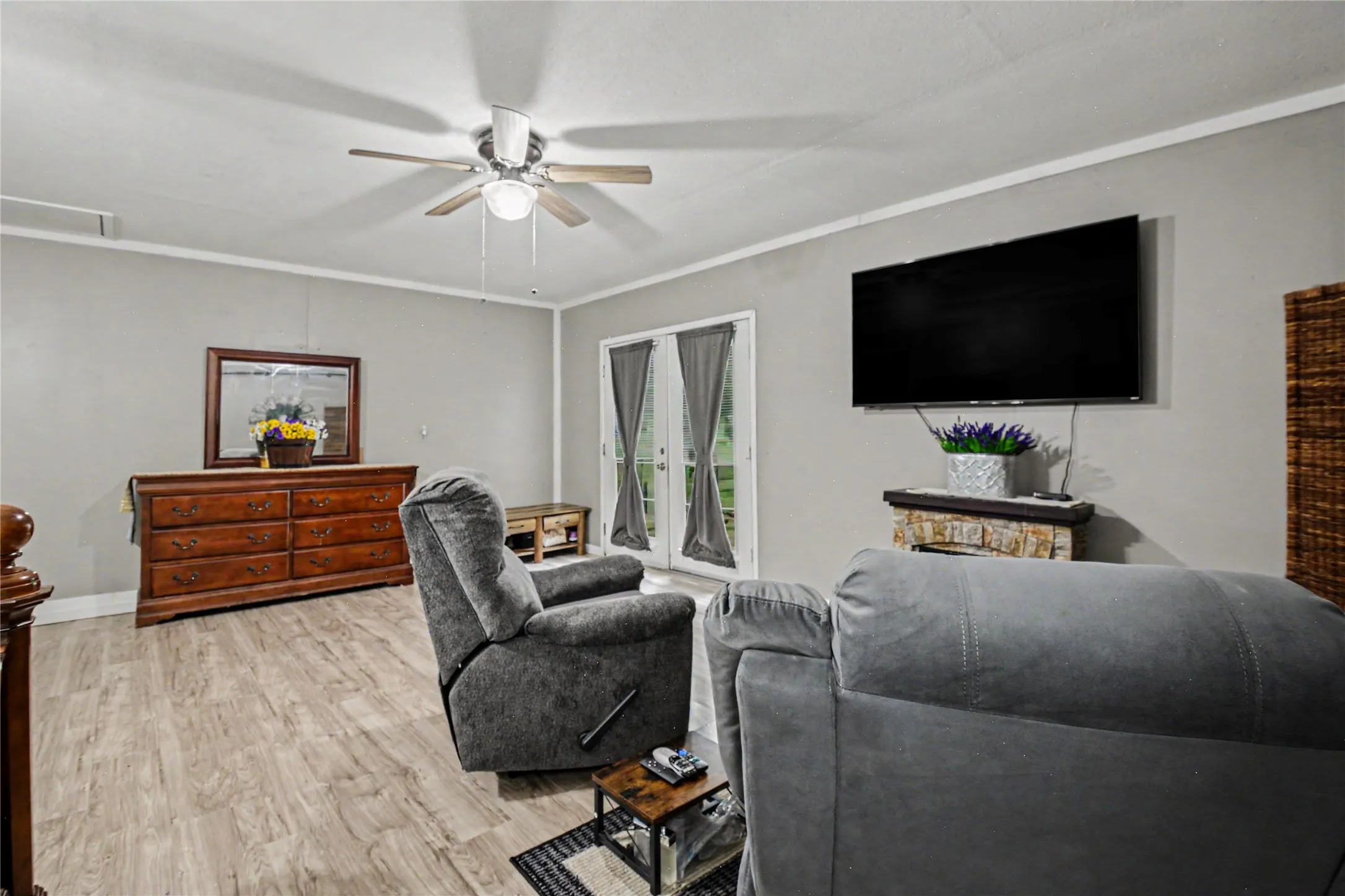 Single Family Residence For Sale in Fannin County , 2382 N FM 1743 Road, Windom, Texas 75492, 3 Bedroom, 3 Bathroom, Garage spaces, 2,197 Sqft, built in 1973, mls#21285433, Real Estate Agent in Windom, Homes For Sale in Fannin county, Homes For Sale in Windom, Realtor in Windom Texas, Real Estate Brokerage Independent Realty Texas, Luminita Cordes Realtor