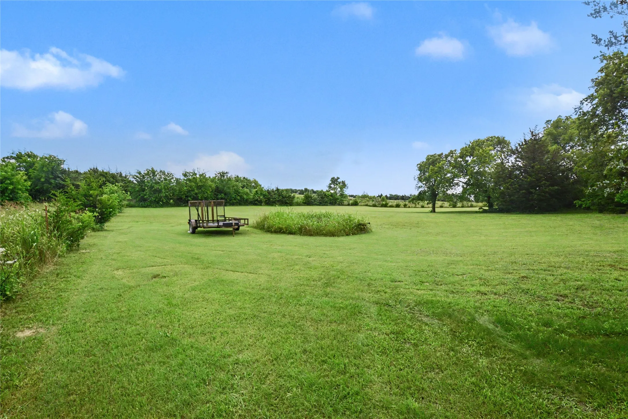 Single Family Residence For Sale in Fannin County , 2382 N FM 1743 Road, Windom, Texas 75492, 3 Bedroom, 3 Bathroom, Garage spaces, 2,197 Sqft, built in 1973, mls#21285433, Real Estate Agent in Windom, Homes For Sale in Fannin county, Homes For Sale in Windom, Realtor in Windom Texas, Real Estate Brokerage Independent Realty Texas, Luminita Cordes Realtor