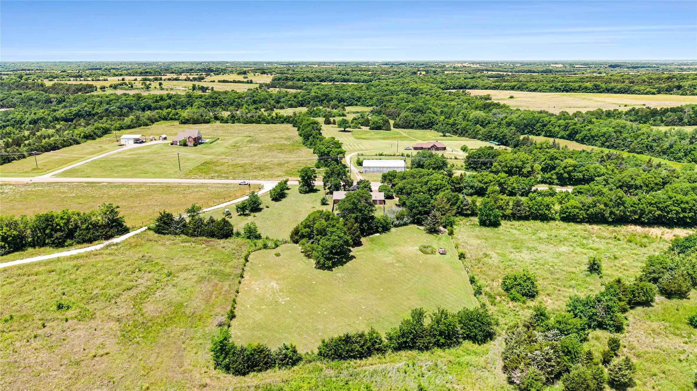 Single Family Residence For Sale in Fannin County , 2382 N FM 1743 Road, Windom, Texas 75492, 3 Bedroom, 3 Bathroom, Garage spaces, 2,197 Sqft, built in 1973, mls#21285433, Real Estate Agent in Windom, Homes For Sale in Fannin county, Homes For Sale in Windom, Realtor in Windom Texas, Real Estate Brokerage Independent Realty Texas, Luminita Cordes Realtor
