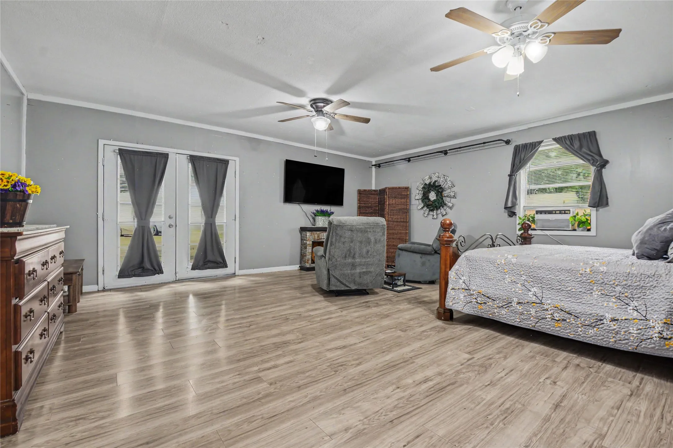 Single Family Residence For Sale in Fannin County , 2382 N FM 1743 Road, Windom, Texas 75492, 3 Bedroom, 3 Bathroom, Garage spaces, 2,197 Sqft, built in 1973, mls#21285433, Real Estate Agent in Windom, Homes For Sale in Fannin county, Homes For Sale in Windom, Realtor in Windom Texas, Real Estate Brokerage Independent Realty Texas, Luminita Cordes Realtor
