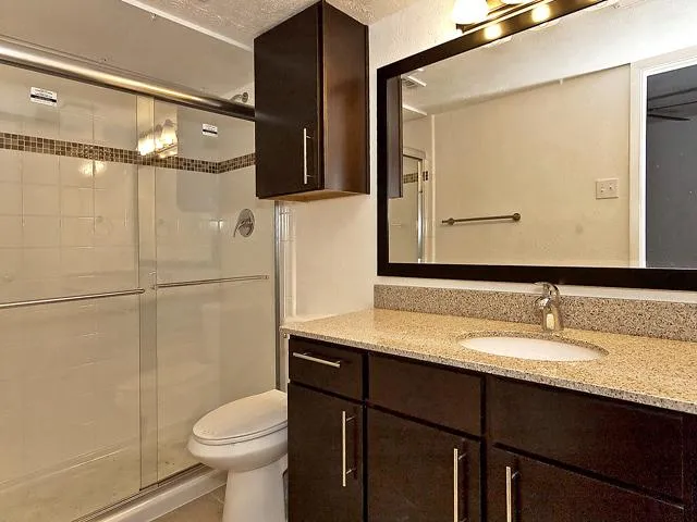 Condominium For Rent in Dallas County , 5909 Birchbrook Drive 233, Dallas, Texas 75206, 2 Bedroom, 2 Bathroom, Garage spaces, 1,124 Sqft, built in 1970, mls#21291904, Real Estate Agent in Dallas, Homes For Rent in Dallas county, Homes For Rent in Dallas, Realtor in Dallas Texas, Real Estate Brokerage Independent Realty Texas, Luminita Cordes Realtor