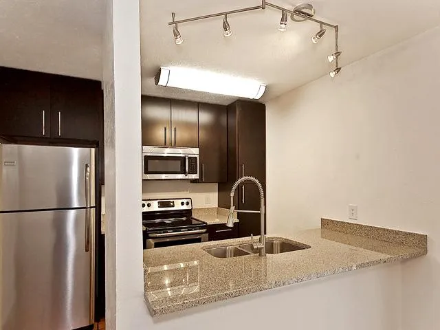 Condominium For Rent in Dallas County , 5909 Birchbrook Drive 233, Dallas, Texas 75206, 2 Bedroom, 2 Bathroom, Garage spaces, 1,124 Sqft, built in 1970, mls#21291904, Real Estate Agent in Dallas, Homes For Rent in Dallas county, Homes For Rent in Dallas, Realtor in Dallas Texas, Real Estate Brokerage Independent Realty Texas, Luminita Cordes Realtor
