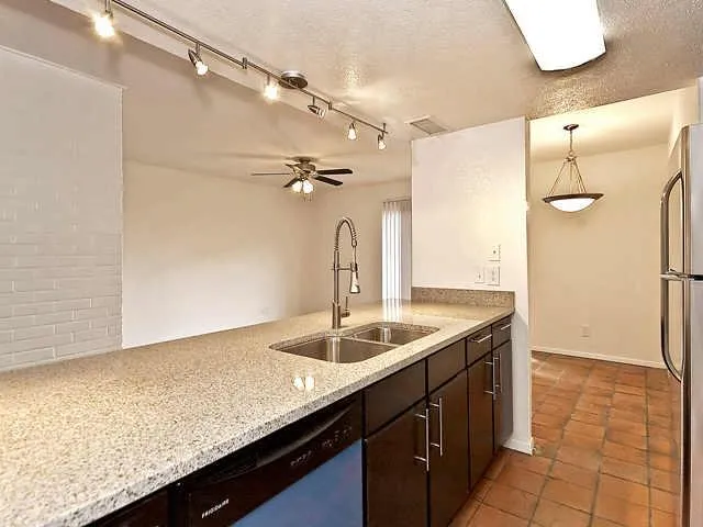 Condominium For Rent in Dallas County , 5909 Birchbrook Drive 233, Dallas, Texas 75206, 2 Bedroom, 2 Bathroom, Garage spaces, 1,124 Sqft, built in 1970, mls#21291904, Real Estate Agent in Dallas, Homes For Rent in Dallas county, Homes For Rent in Dallas, Realtor in Dallas Texas, Real Estate Brokerage Independent Realty Texas, Luminita Cordes Realtor