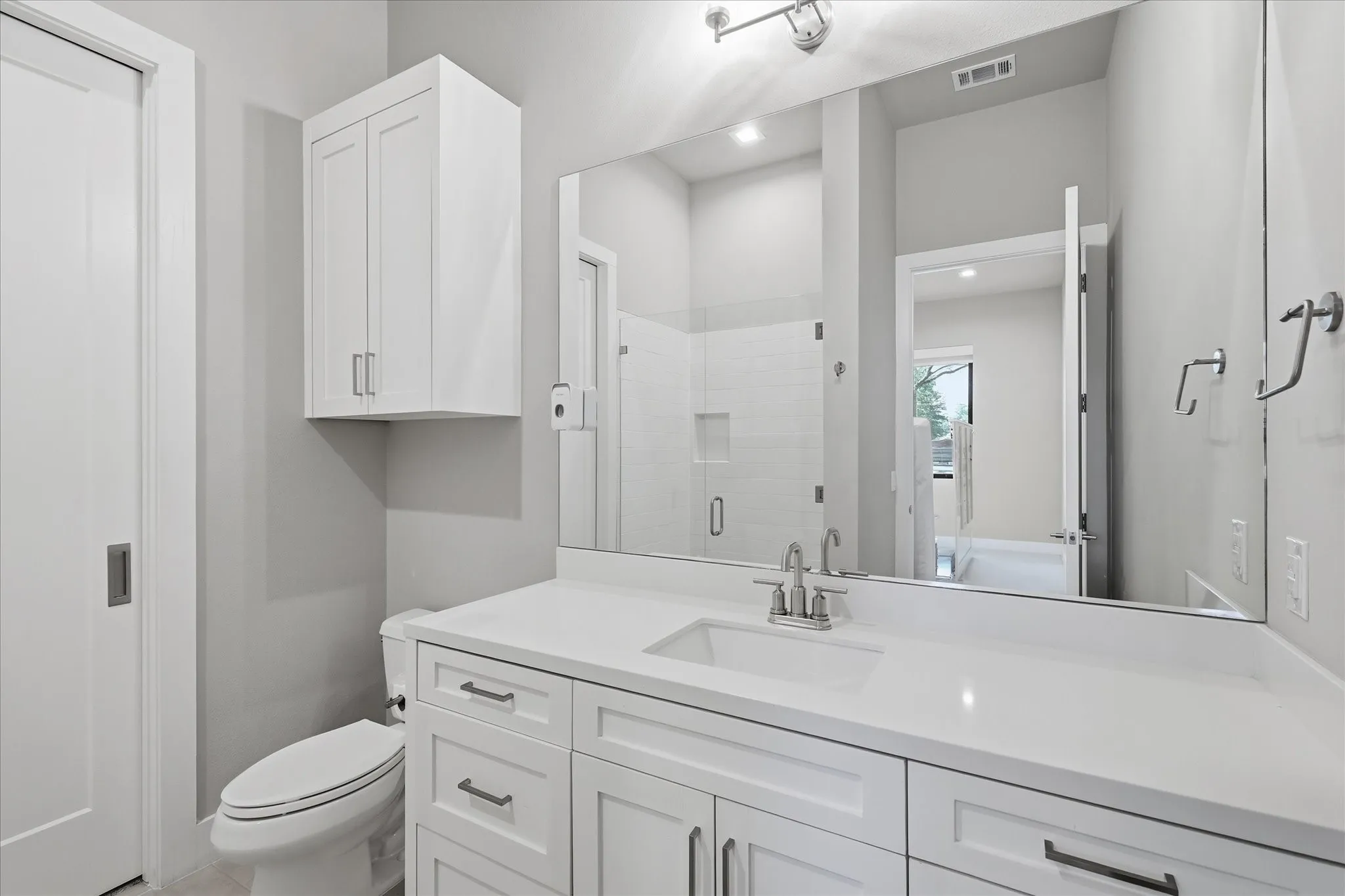 Single Family Residence For Sale in Tarrant County , 608 Shelton Drive, Colleyville, Texas 76034, 6 Bedroom, 7 Bathroom, 5 Garage spaces, 5,789 Sqft, built in 2021, mls#21290362, Real Estate Agent in Colleyville, Homes For Sale in Tarrant county, Homes For Sale in Colleyville, Realtor in Colleyville Texas, Real Estate Brokerage Independent Realty Texas, Luminita Cordes Realtor