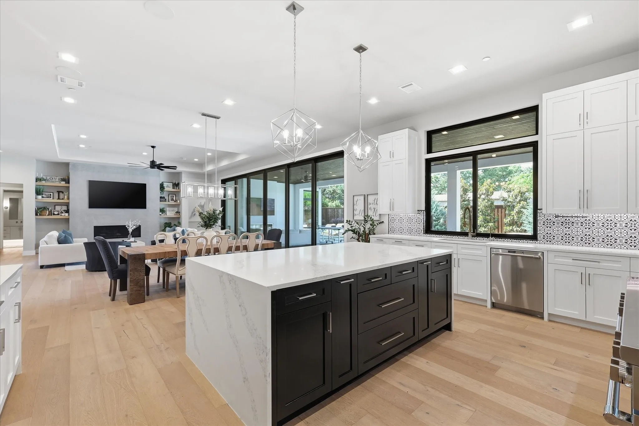 Single Family Residence For Sale in Tarrant County , 608 Shelton Drive, Colleyville, Texas 76034, 6 Bedroom, 7 Bathroom, 5 Garage spaces, 5,789 Sqft, built in 2021, mls#21290362, Real Estate Agent in Colleyville, Homes For Sale in Tarrant county, Homes For Sale in Colleyville, Realtor in Colleyville Texas, Real Estate Brokerage Independent Realty Texas, Luminita Cordes Realtor