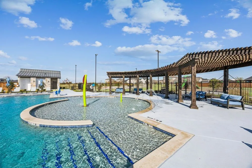 Madero Community Amenities