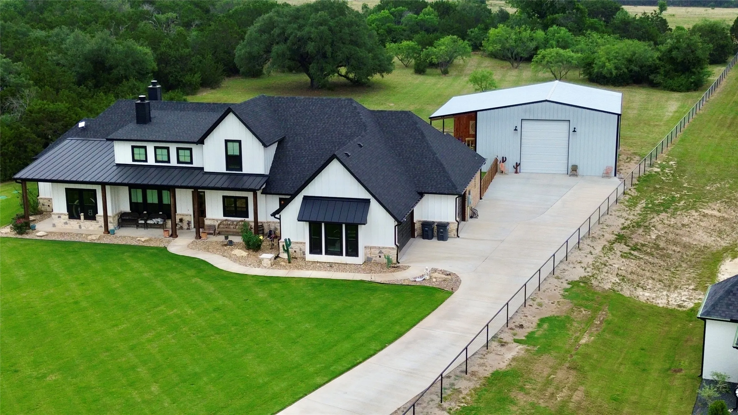Single Family Residence For Sale in Parker County , 1096 Timber Hills Drive, Weatherford, Texas 76087, 4 Bedroom, 3 Bathroom, 3 Garage spaces, 3,219 Sqft, built in 2023, mls#21291841, Real Estate Agent in Weatherford, Homes For Sale in Parker county, Homes For Sale in Weatherford, Realtor in Weatherford Texas, Real Estate Brokerage Independent Realty Texas, Luminita Cordes Realtor