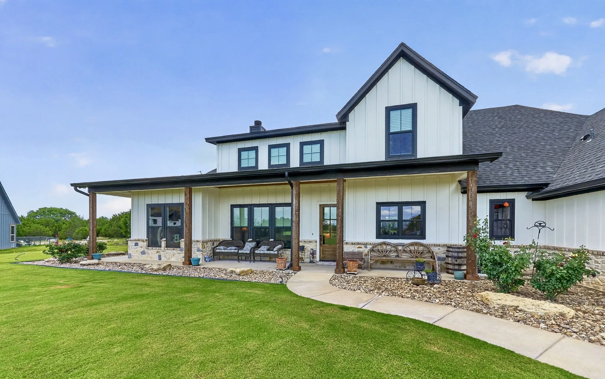 Single Family Residence For Sale in Parker County , 1096 Timber Hills Drive, Weatherford, Texas 76087, 4 Bedroom, 3 Bathroom, 3 Garage spaces, 3,219 Sqft, built in 2023, mls#21291841, Real Estate Agent in Weatherford, Homes For Sale in Parker county, Homes For Sale in Weatherford, Realtor in Weatherford Texas, Real Estate Brokerage Independent Realty Texas, Luminita Cordes Realtor