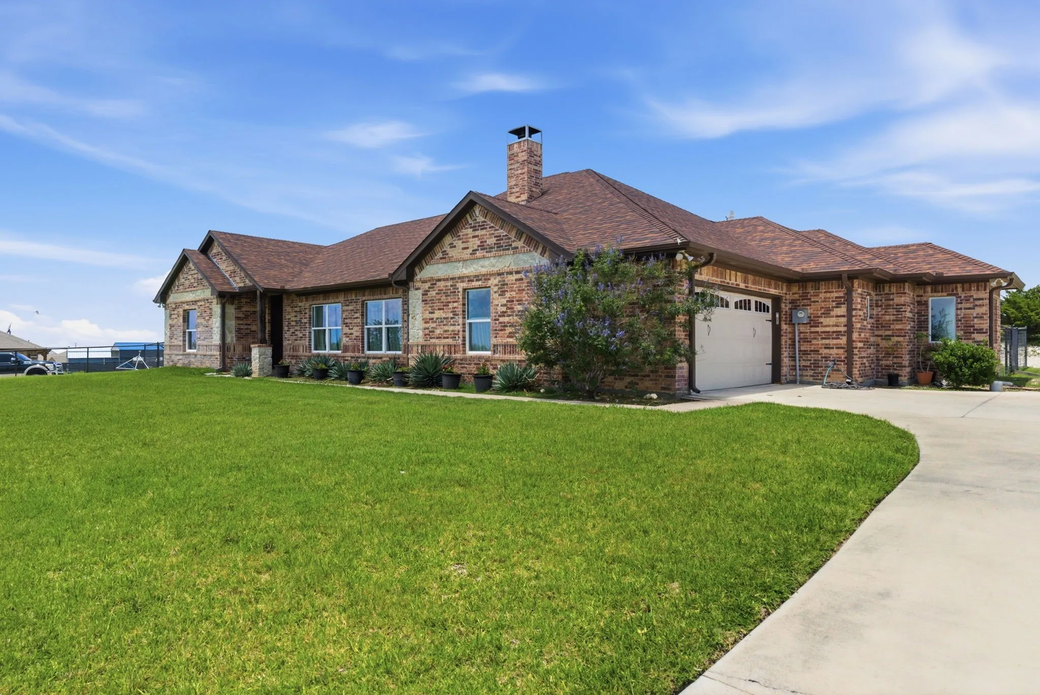 Single Family Residence For Sale in Parker County , 3020 Jolene Court, Springtown, Texas 76082, 4 Bedroom, 3 Bathroom, 2 Garage spaces, 2,777 Sqft, built in 2021, mls#21291417, Real Estate Agent in Springtown, Homes For Sale in Parker county, Homes For Sale in Springtown, Realtor in Springtown Texas, Real Estate Brokerage Independent Realty Texas, Luminita Cordes Realtor