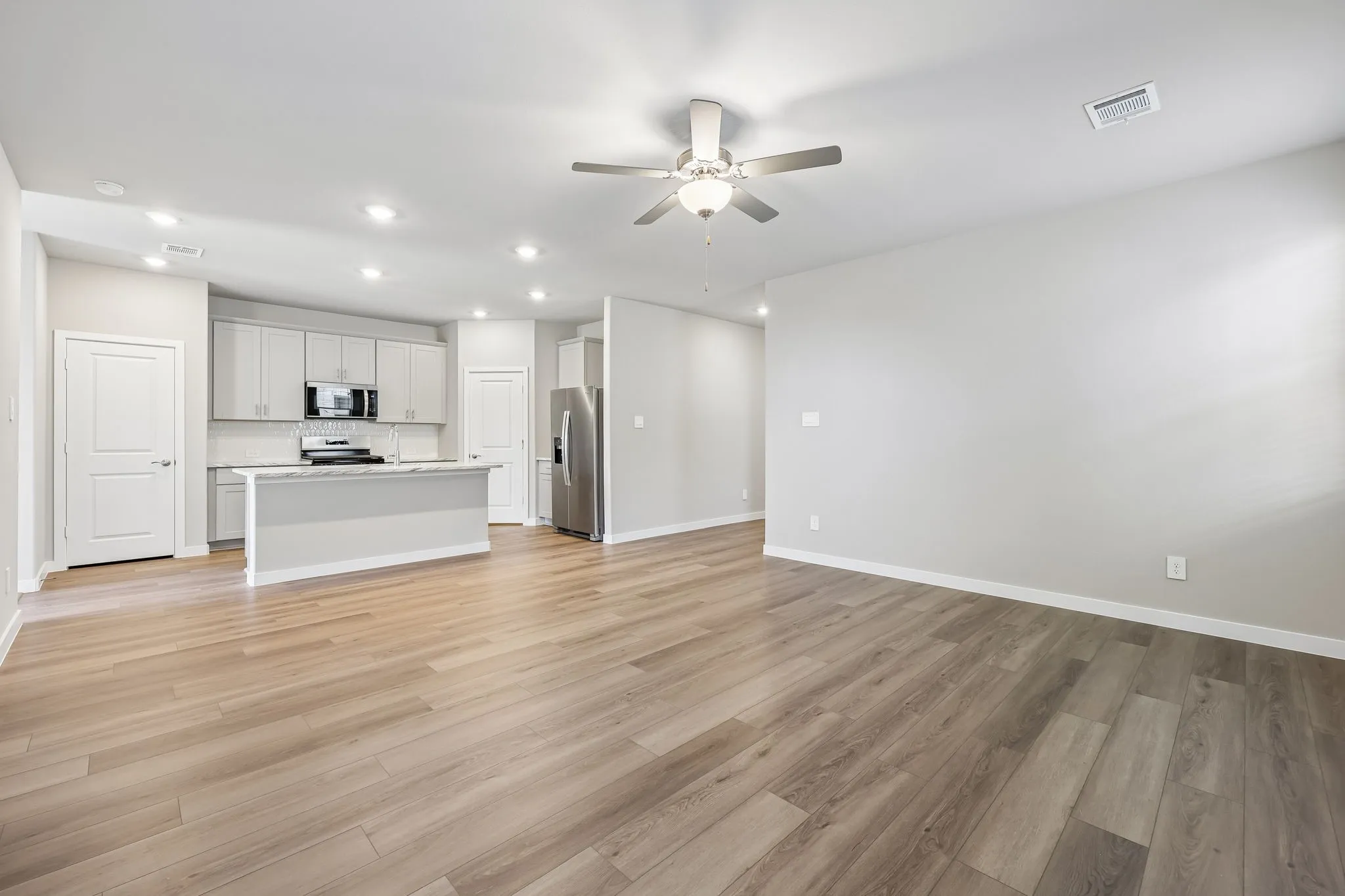 Single Family Residence For Sale in Tarrant County , 3281 Mint Springs Street, Fort Worth, Texas 76179, 4 Bedroom, 2 Bathroom, 2 Garage spaces, 1,584 Sqft, built in 2026, mls#21291279, Real Estate Agent in Fort Worth, Homes For Sale in Tarrant county, Homes For Sale in Fort Worth, Realtor in Fort Worth Texas, Real Estate Brokerage Independent Realty Texas, Luminita Cordes Realtor