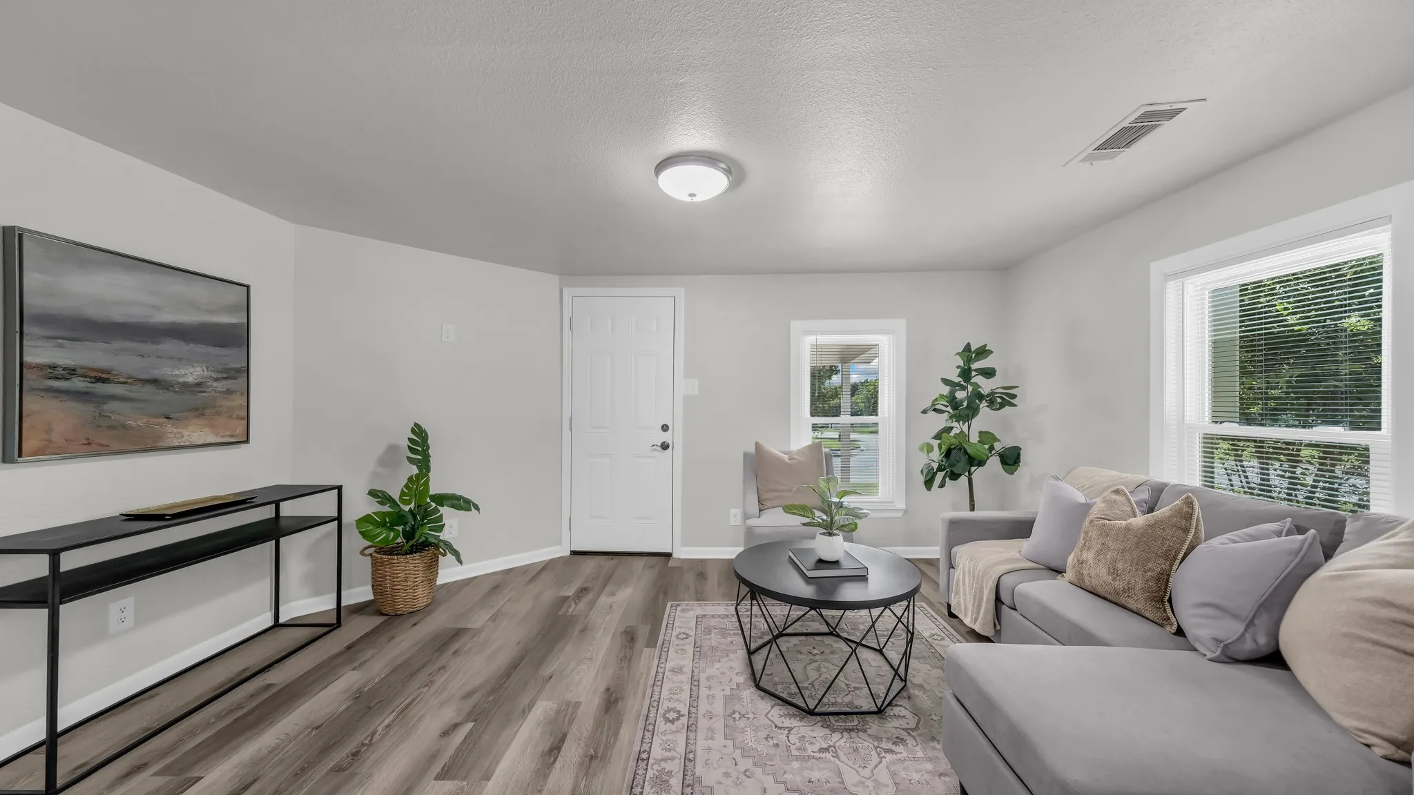 Single Family Residence For Sale in Parker County , 1220 N Rusk Street, Weatherford, Texas 76086, 2 Bedroom, 2 Bathroom, Garage spaces, 888 Sqft, built in 1955, mls#21283907, Real Estate Agent in Weatherford, Homes For Sale in Parker county, Homes For Sale in Weatherford, Realtor in Weatherford Texas, Real Estate Brokerage Independent Realty Texas, Luminita Cordes Realtor