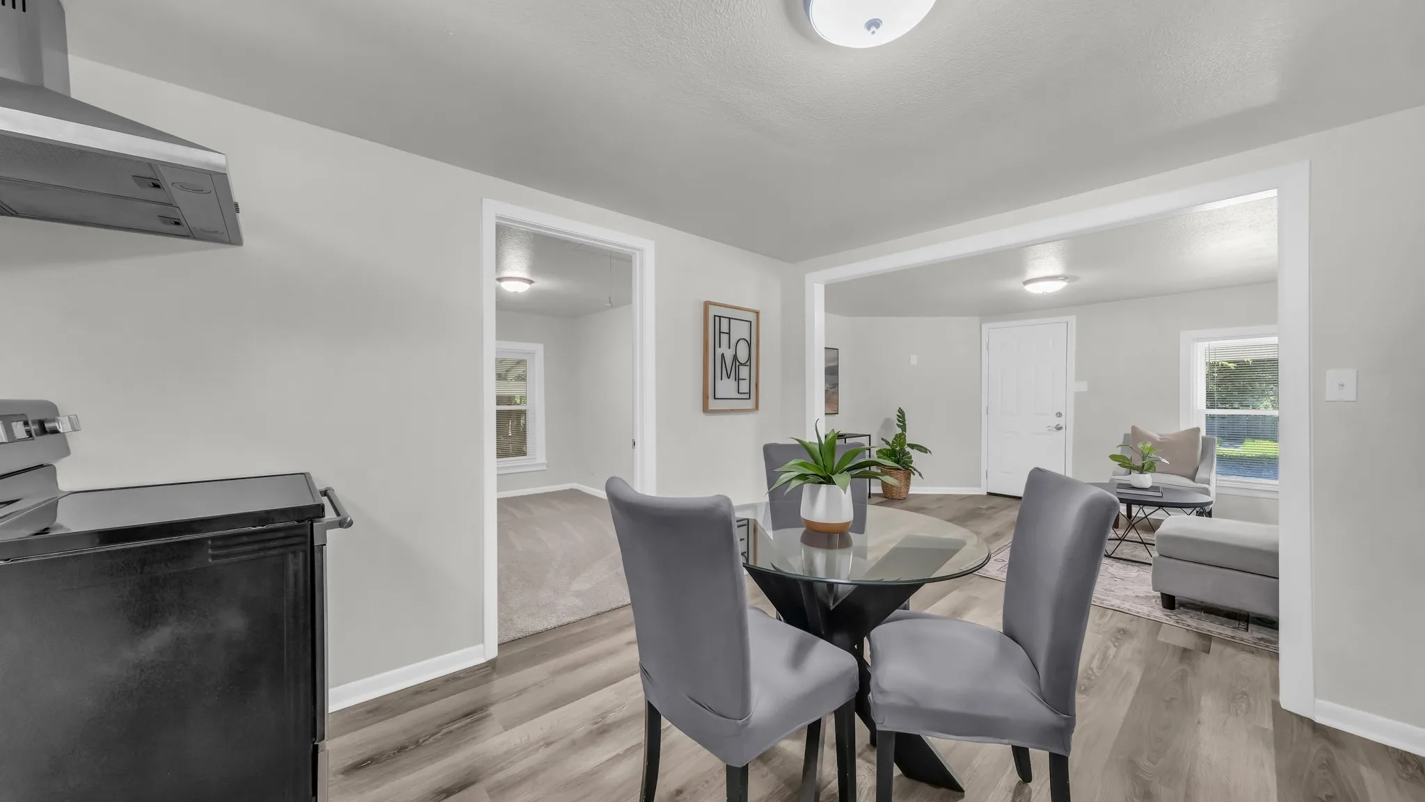 Single Family Residence For Sale in Parker County , 1220 N Rusk Street, Weatherford, Texas 76086, 2 Bedroom, 2 Bathroom, Garage spaces, 888 Sqft, built in 1955, mls#21283907, Real Estate Agent in Weatherford, Homes For Sale in Parker county, Homes For Sale in Weatherford, Realtor in Weatherford Texas, Real Estate Brokerage Independent Realty Texas, Luminita Cordes Realtor