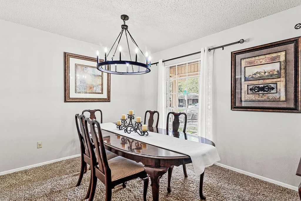 Single Family Residence For Sale in Tarrant County , 4300 Barcelona Drive, Fort Worth, Texas 76133, 3 Bedroom, 3 Bathroom, 2 Garage spaces, 2,533 Sqft, built in 1970, mls#21291872, Real Estate Agent in Fort Worth, Homes For Sale in Tarrant county, Homes For Sale in Fort Worth, Realtor in Fort Worth Texas, Real Estate Brokerage Independent Realty Texas, Luminita Cordes Realtor