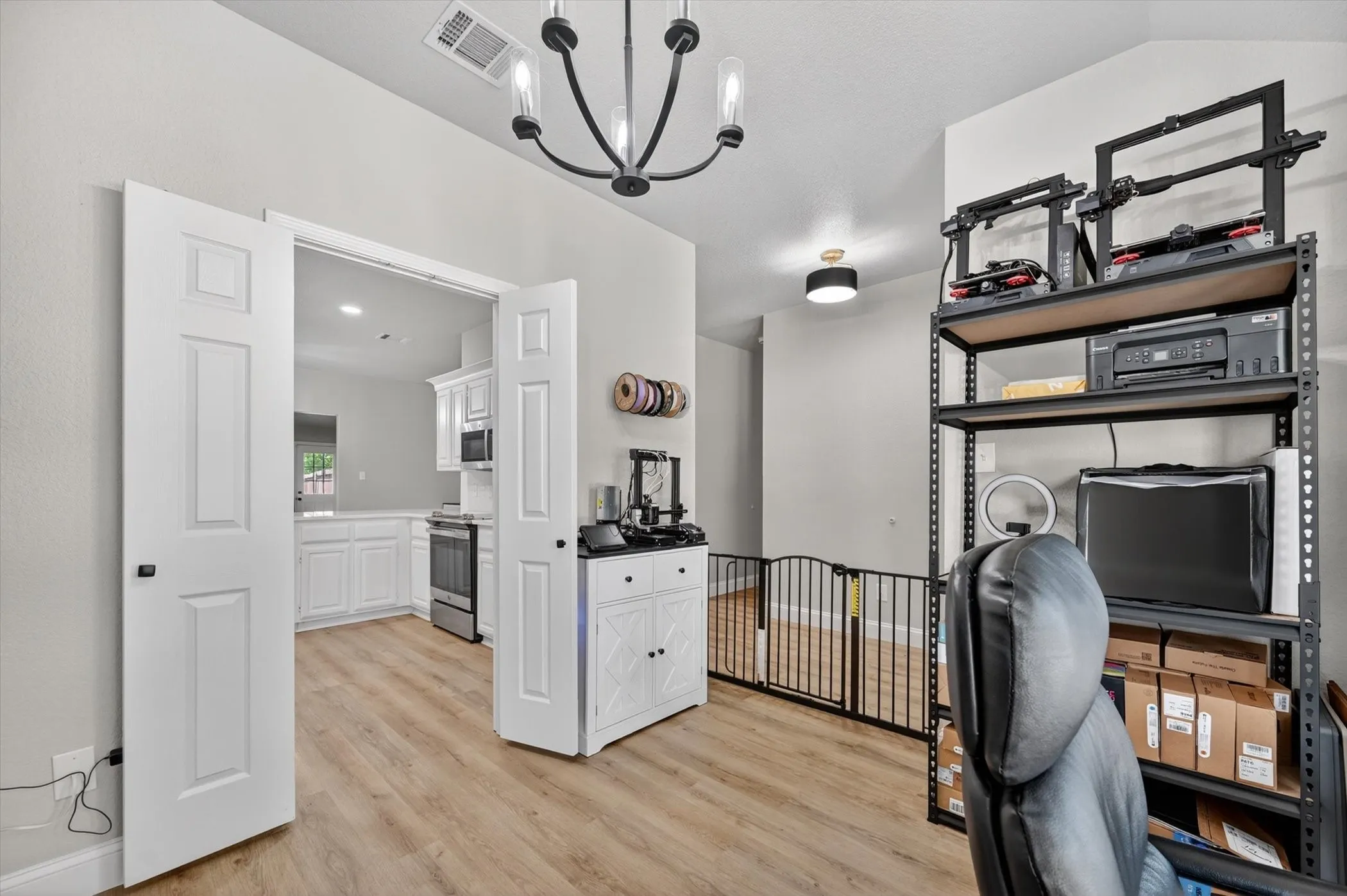 Single Family Residence For Sale in Denton County , 1428 Bregenz Lane, Lewisville, Texas 75067, 3 Bedroom, 2 Bathroom, 2 Garage spaces, 1,495 Sqft, built in 1996, mls#21288279, Real Estate Agent in Lewisville, Homes For Sale in Denton county, Homes For Sale in Lewisville, Realtor in Lewisville Texas, Real Estate Brokerage Independent Realty Texas, Luminita Cordes Realtor