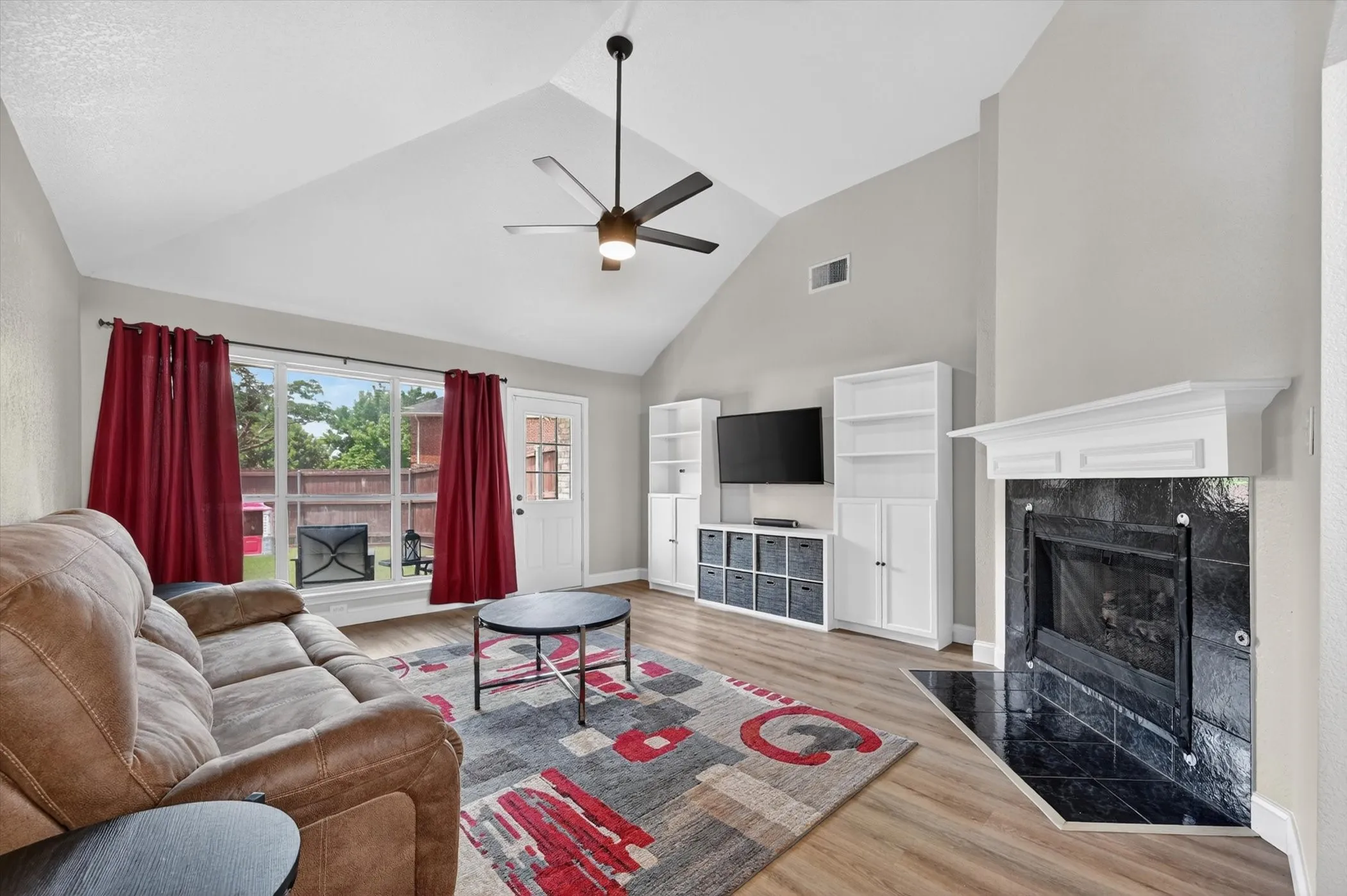 Single Family Residence For Sale in Denton County , 1428 Bregenz Lane, Lewisville, Texas 75067, 3 Bedroom, 2 Bathroom, 2 Garage spaces, 1,495 Sqft, built in 1996, mls#21288279, Real Estate Agent in Lewisville, Homes For Sale in Denton county, Homes For Sale in Lewisville, Realtor in Lewisville Texas, Real Estate Brokerage Independent Realty Texas, Luminita Cordes Realtor