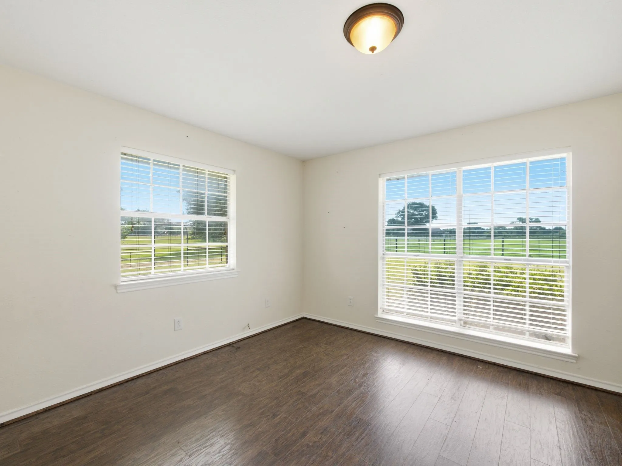 Single Family Residence For Sale in Kaufman County , 180 Davis Road, Combine, Texas 75159, 3 Bedroom, 2 Bathroom, 2 Garage spaces, 1,654 Sqft, built in 1984, mls#21291763, Real Estate Agent in Combine, Homes For Sale in Kaufman county, Homes For Sale in Combine, Realtor in Combine Texas, Real Estate Brokerage Independent Realty Texas, Luminita Cordes Realtor