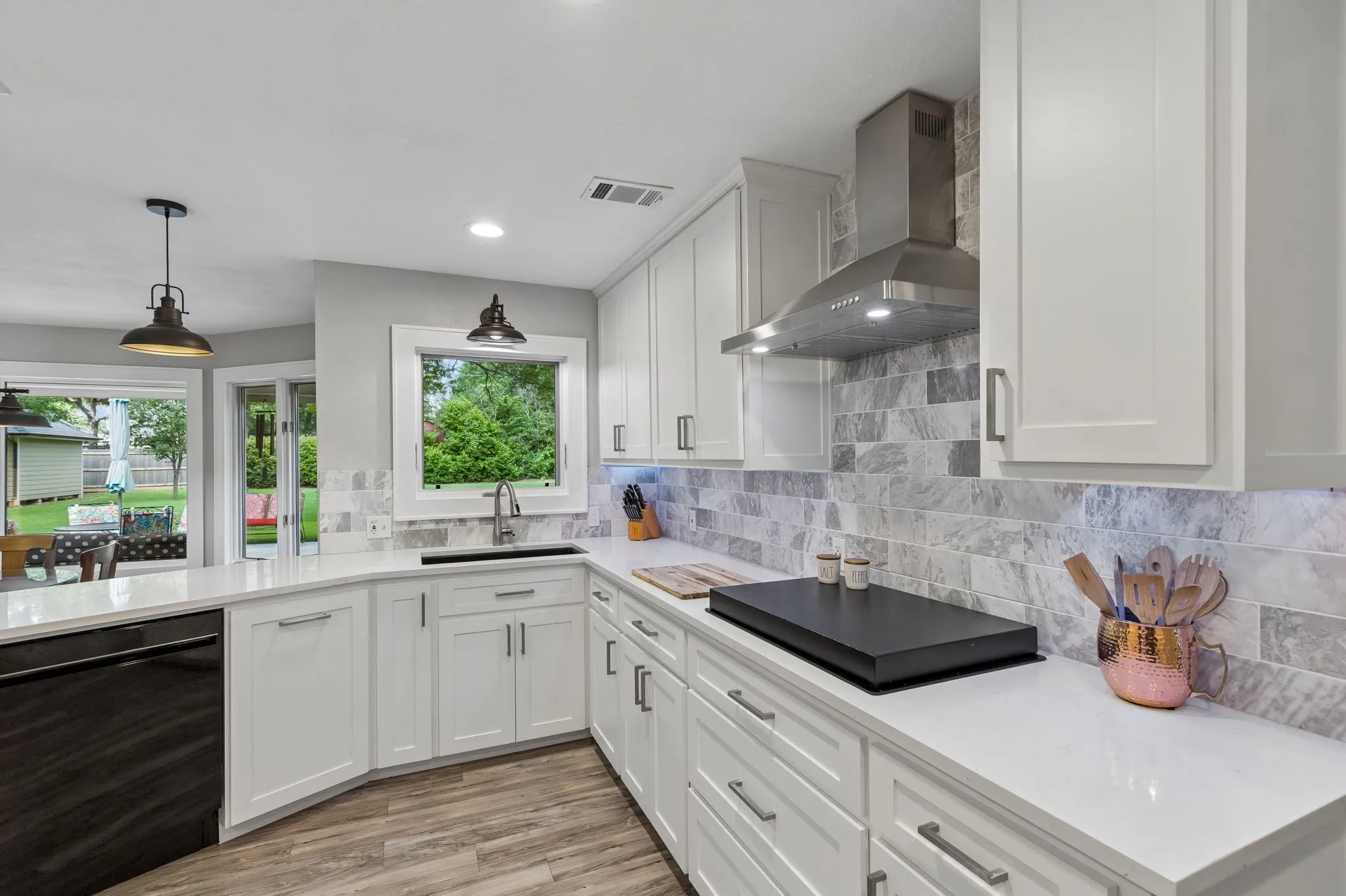 Single Family Residence For Sale in Tarrant County , 7208 Tumbleweed Court, Colleyville, Texas 76034, 4 Bedroom, 3 Bathroom, 6 Garage spaces, 2,063 Sqft, built in 1973, mls#21268037, Real Estate Agent in Colleyville, Homes For Sale in Tarrant county, Homes For Sale in Colleyville, Realtor in Colleyville Texas, Real Estate Brokerage Independent Realty Texas, Luminita Cordes Realtor