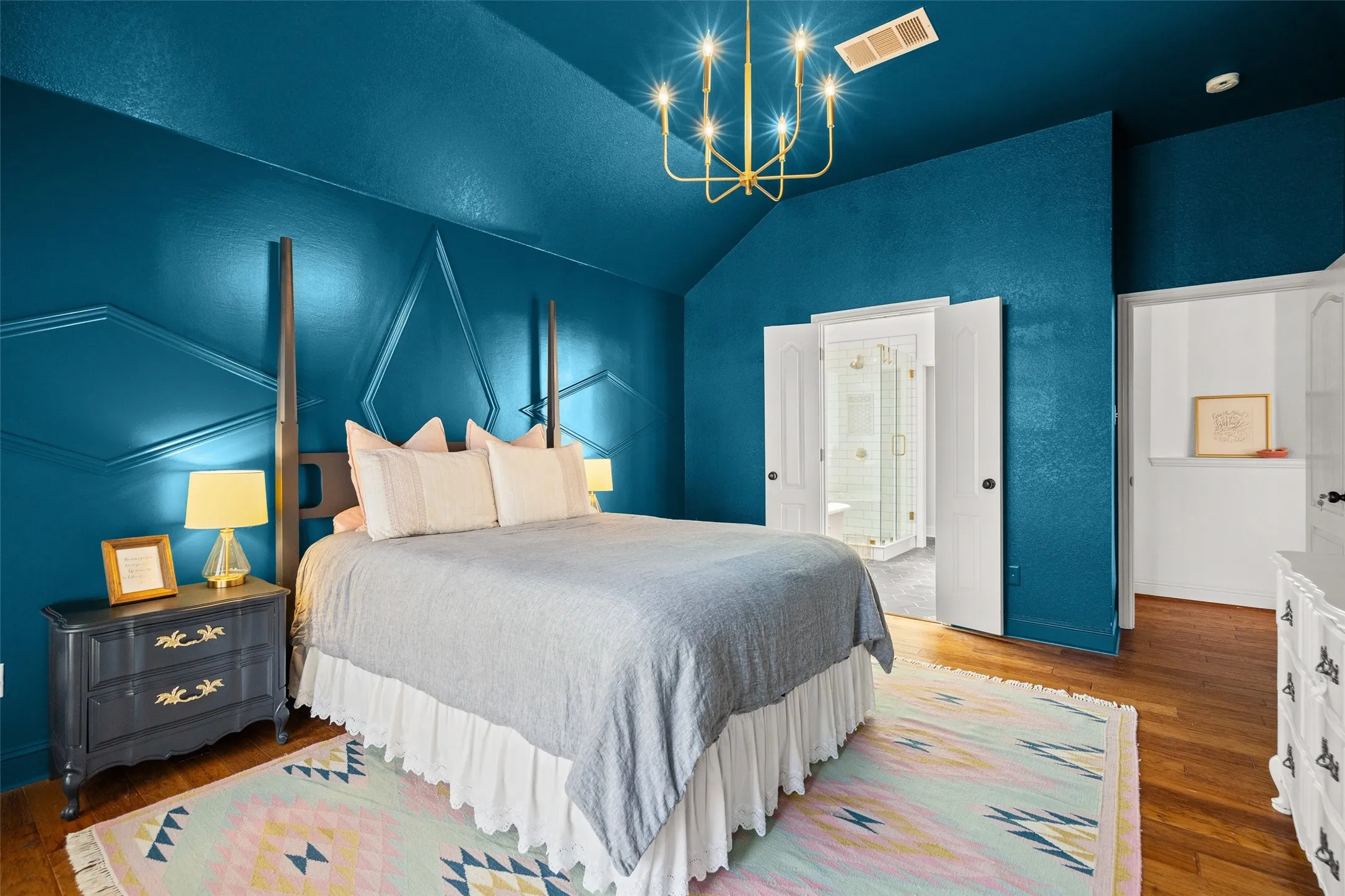 Large primary bedroom with sitting area