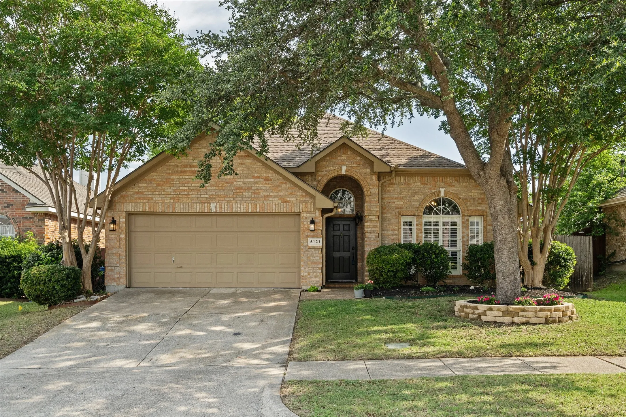 Single Family Residence For Sale in Collin County , 5121 Grampian Way, Mc Kinney, Texas 75071, 3 Bedroom, 2 Bathroom, 2 Garage spaces, 1,969 Sqft, built in 1999, mls#21291941, Real Estate Agent in Mc Kinney, Homes For Sale in Collin county, Homes For Sale in Mc Kinney, Realtor in Mc Kinney Texas, Real Estate Brokerage Independent Realty Texas, Luminita Cordes Realtor