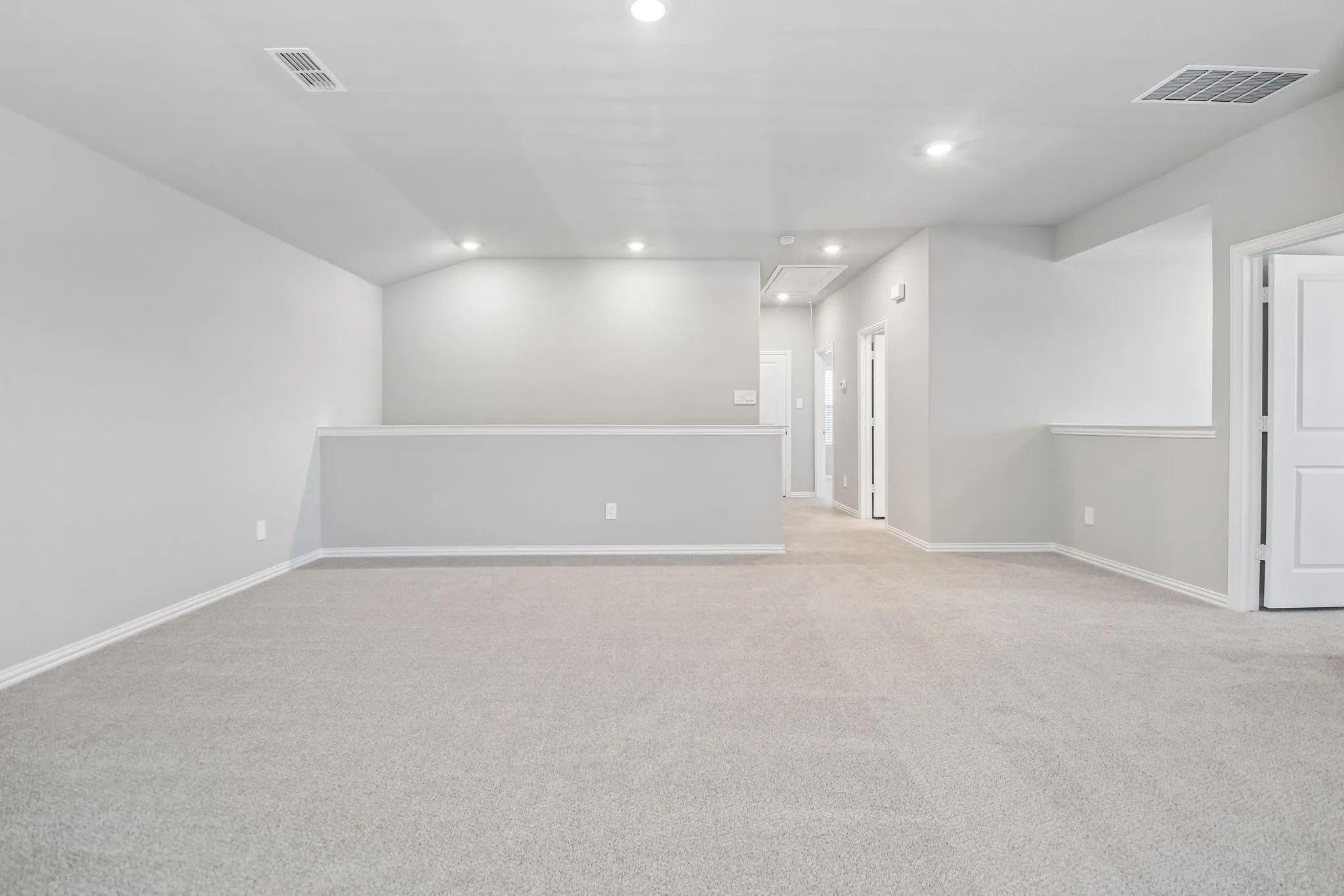  Photo is not of the actual home, but is an inspirational photo of builder’s model home and may depict options, furnishings, and/or decorator features that are not included.
