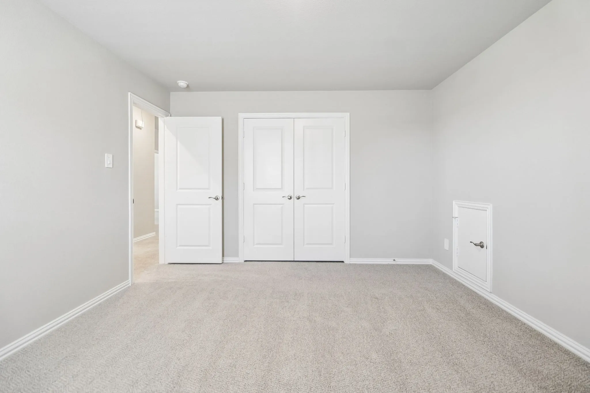  Photo is not of the actual home, but is an inspirational photo of builder’s model home and may depict options, furnishings, and/or decorator features that are not included.
