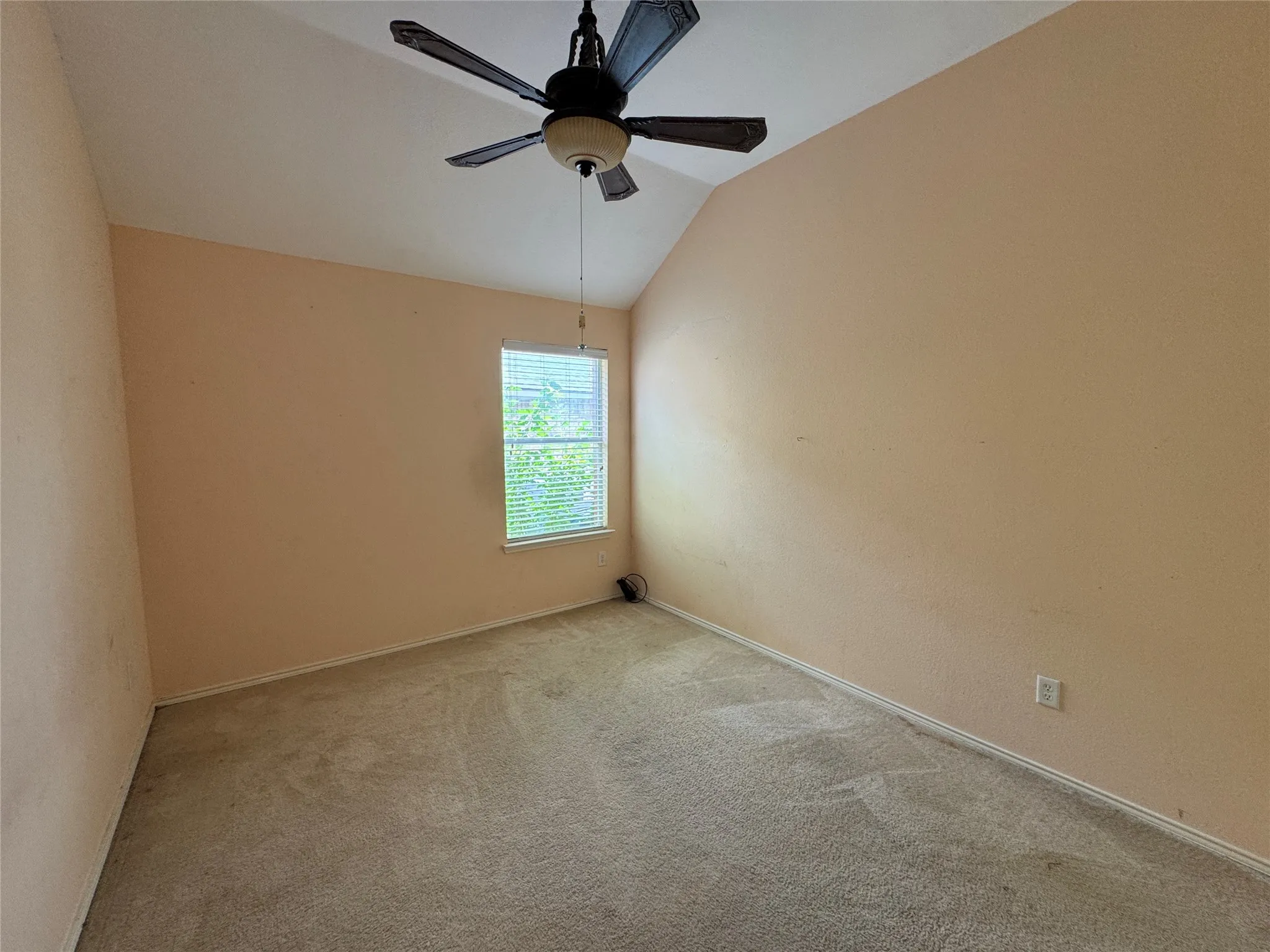 Single Family Residence For Sale in Collin County , 2033 Meadow Park Drive, Princeton, Texas 75407, 4 Bedroom, 2 Bathroom, 2 Garage spaces, 2,031 Sqft, built in 2005, mls#21290260, Real Estate Agent in Princeton, Homes For Sale in Collin county, Homes For Sale in Princeton, Realtor in Princeton Texas, Real Estate Brokerage Independent Realty Texas, Luminita Cordes Realtor